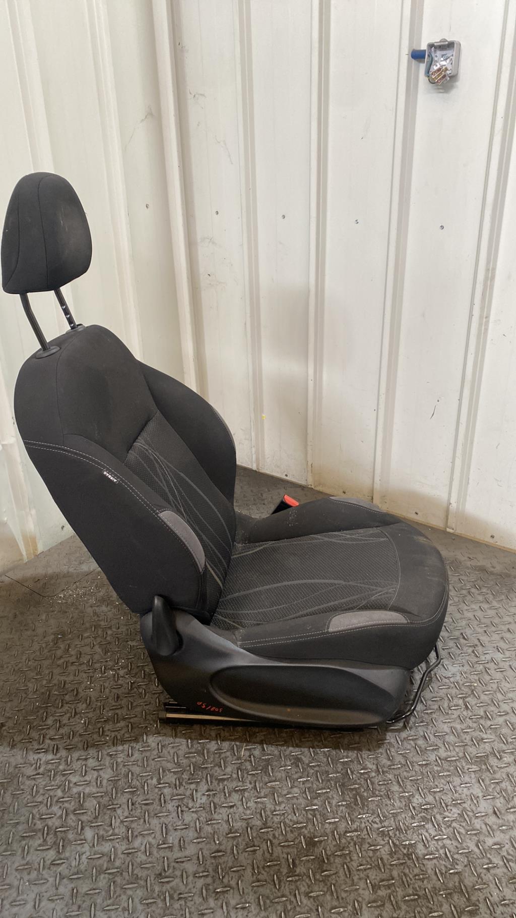 Siege avant droit PEUGEOT 308 2  - 1