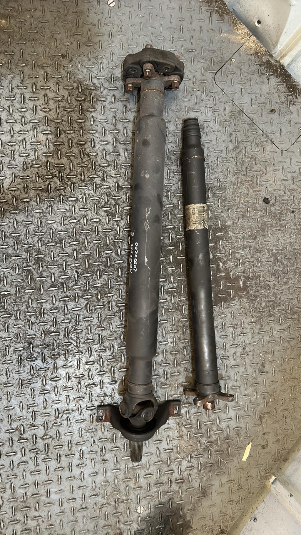 Arbre de transmission avant MERCEDES CLASSE E 211 PHASE 1 Essence - 1