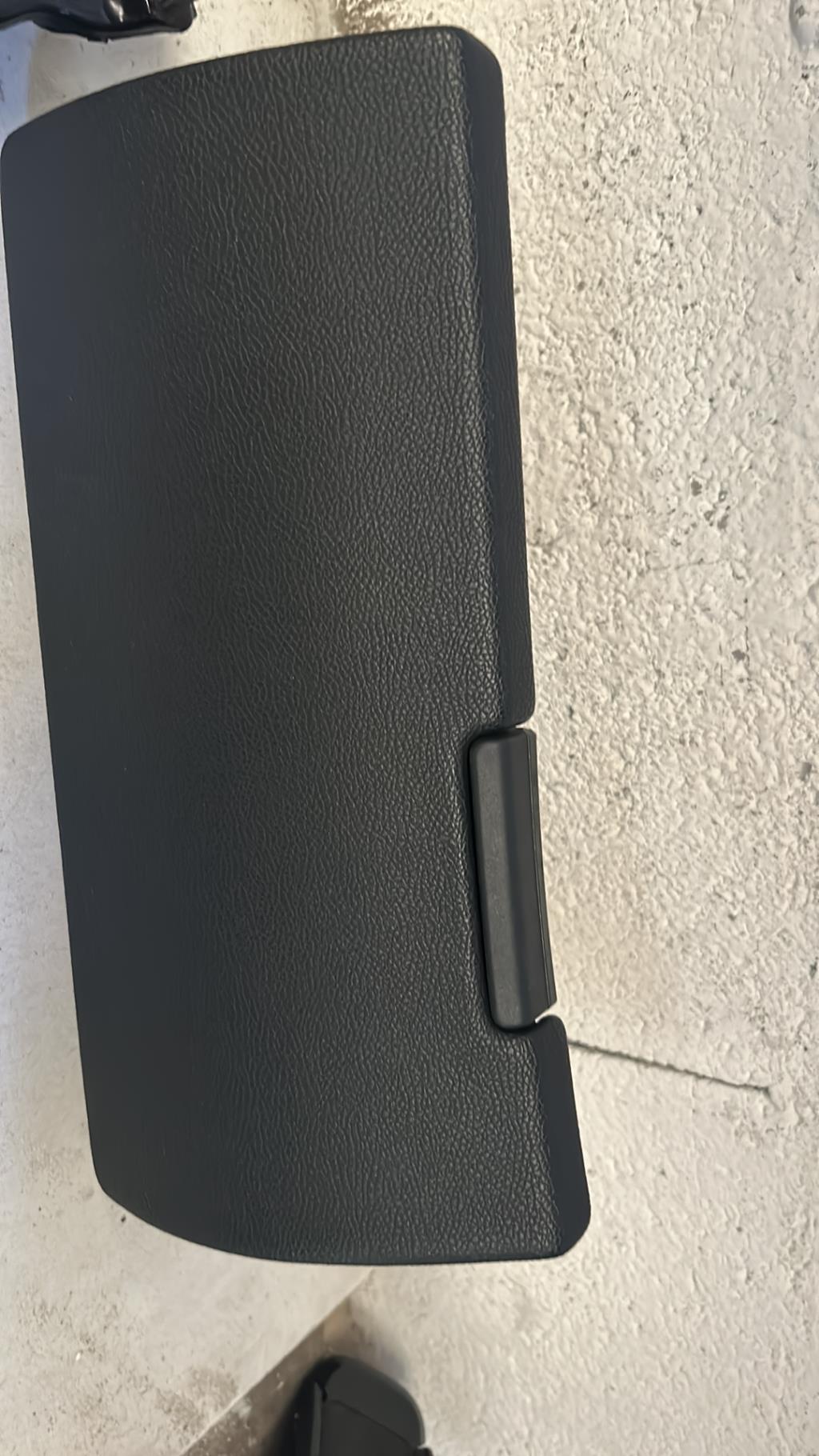 Boite a gants SKODA FABIA 2 PHASE 1 Diesel - 1