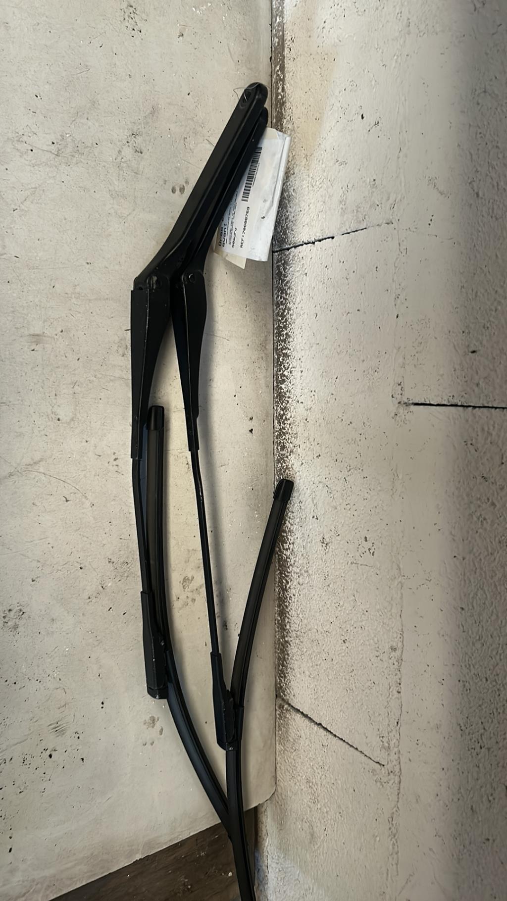 Bras essuie glace avant BMW SERIE 1 E88  - 1
