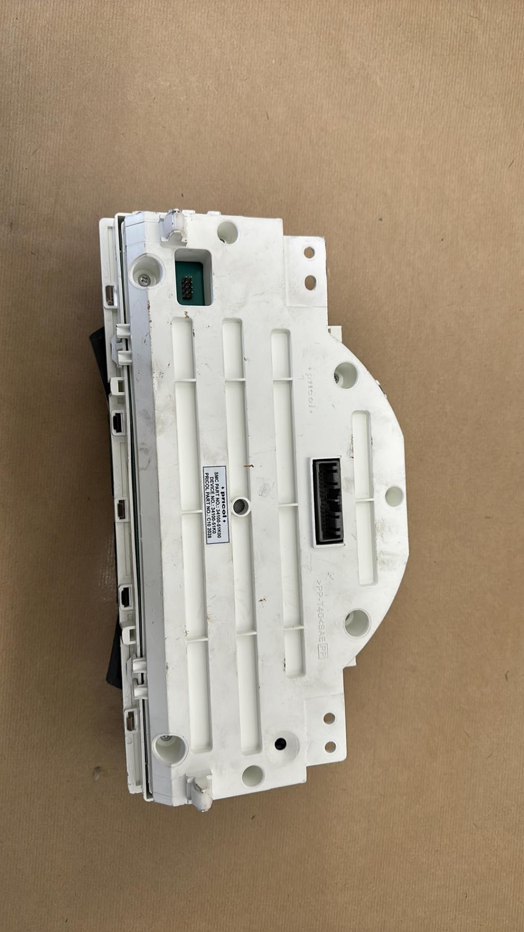 Compteur SUZUKI SPLASH Essence - 1