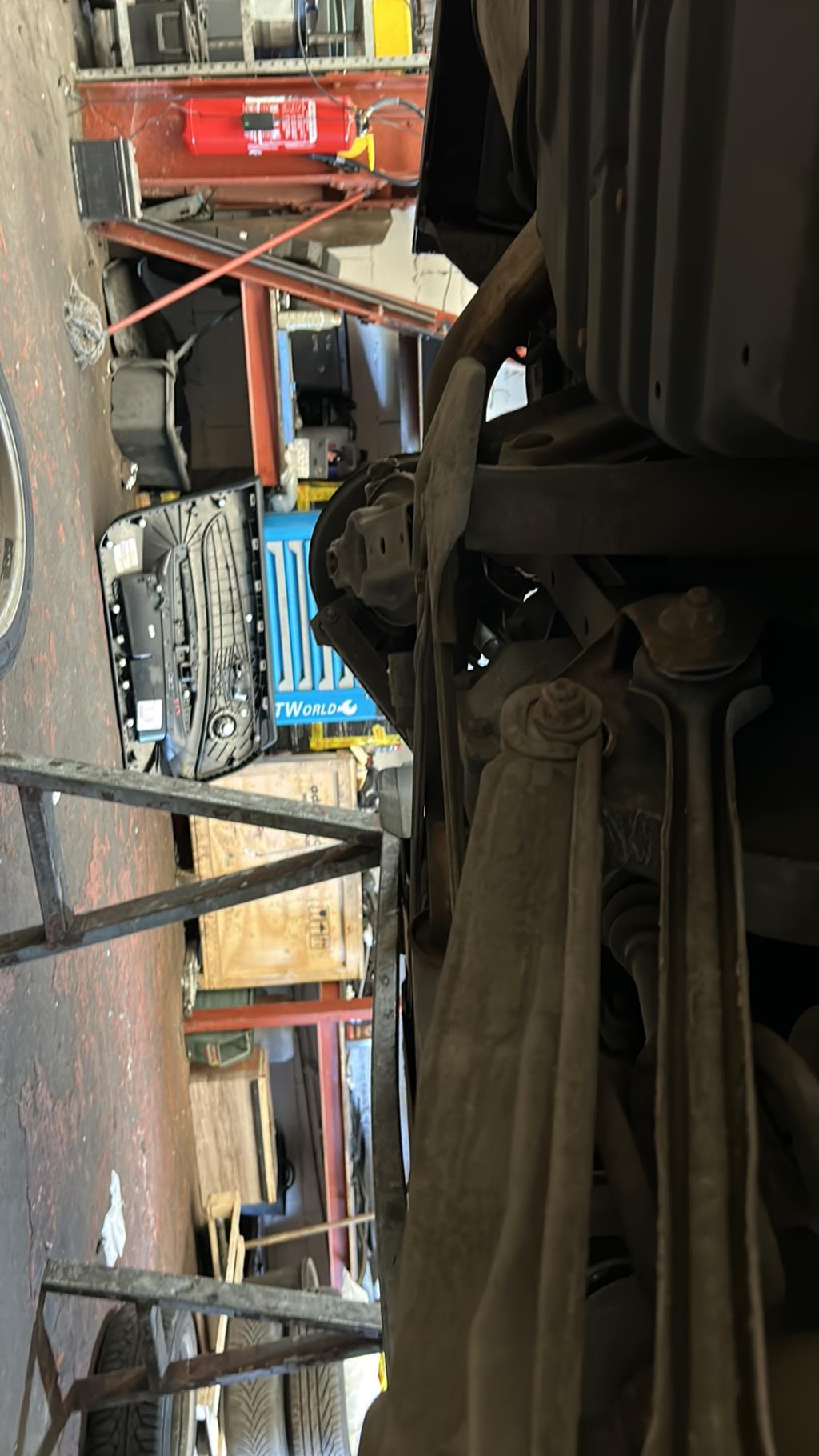 Essieu arriere BMW SERIE 1 E88  - 1