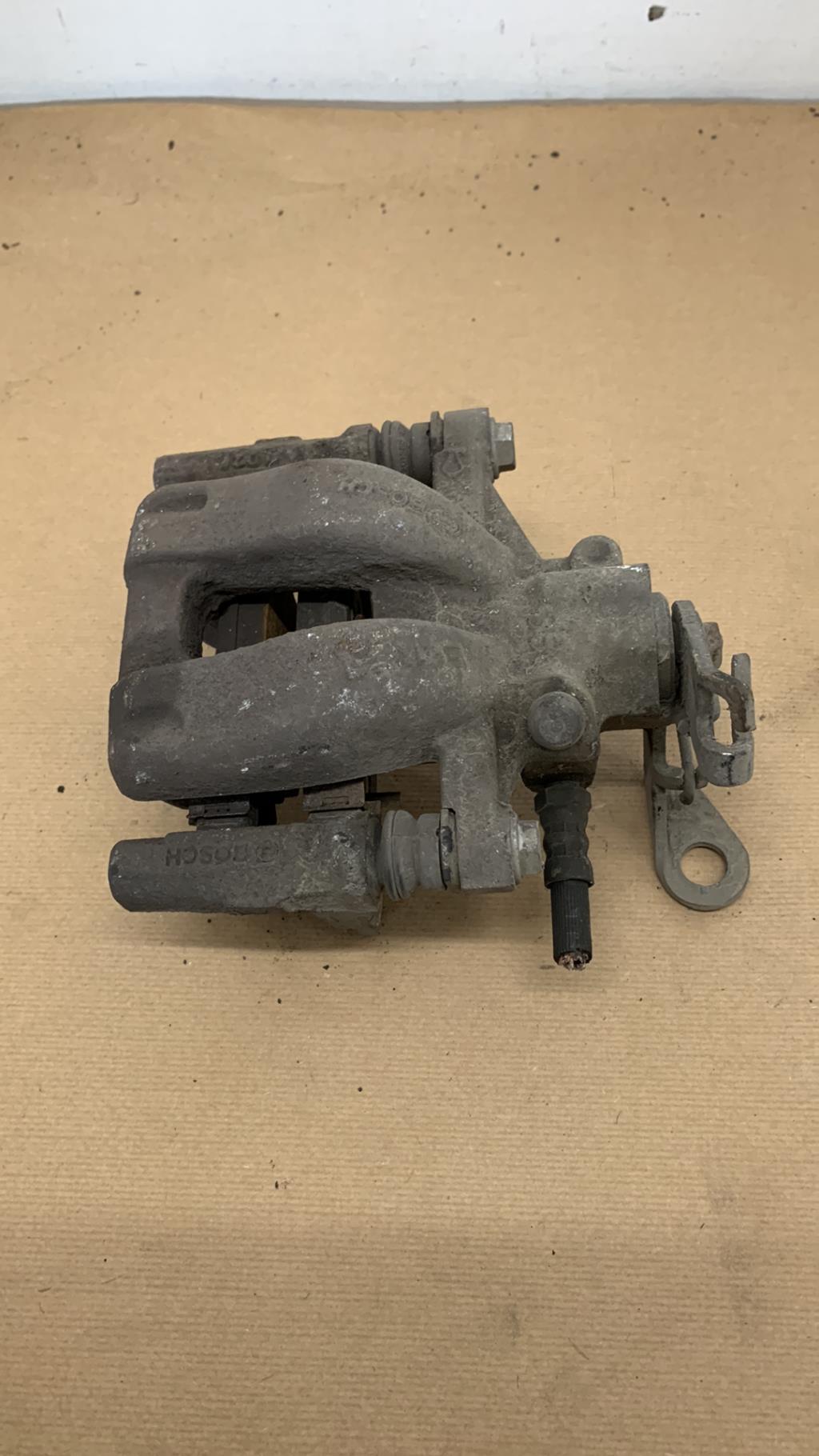 Etrier arriere droit (freinage) OPEL CORSA D PHASE 1 Diesel - 1
