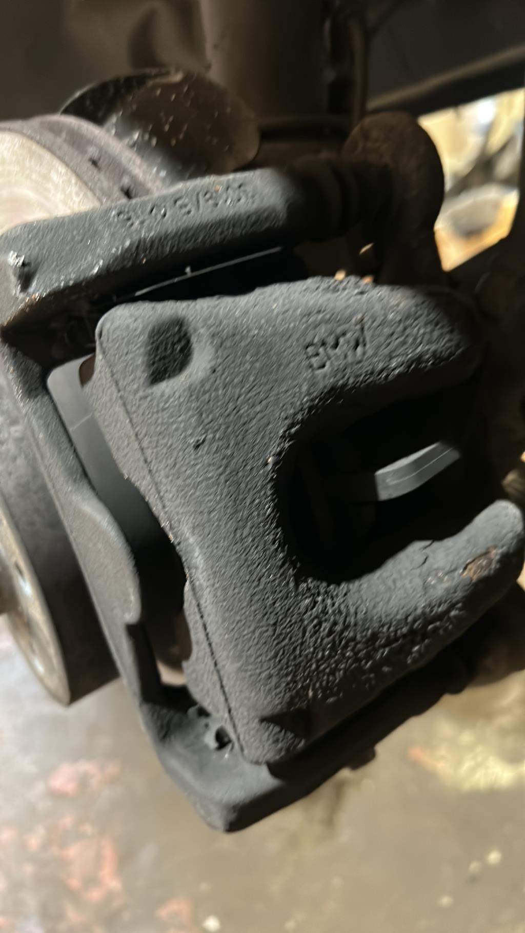 Etrier avant gauche (freinage) BMW SERIE 1 E88  - 1