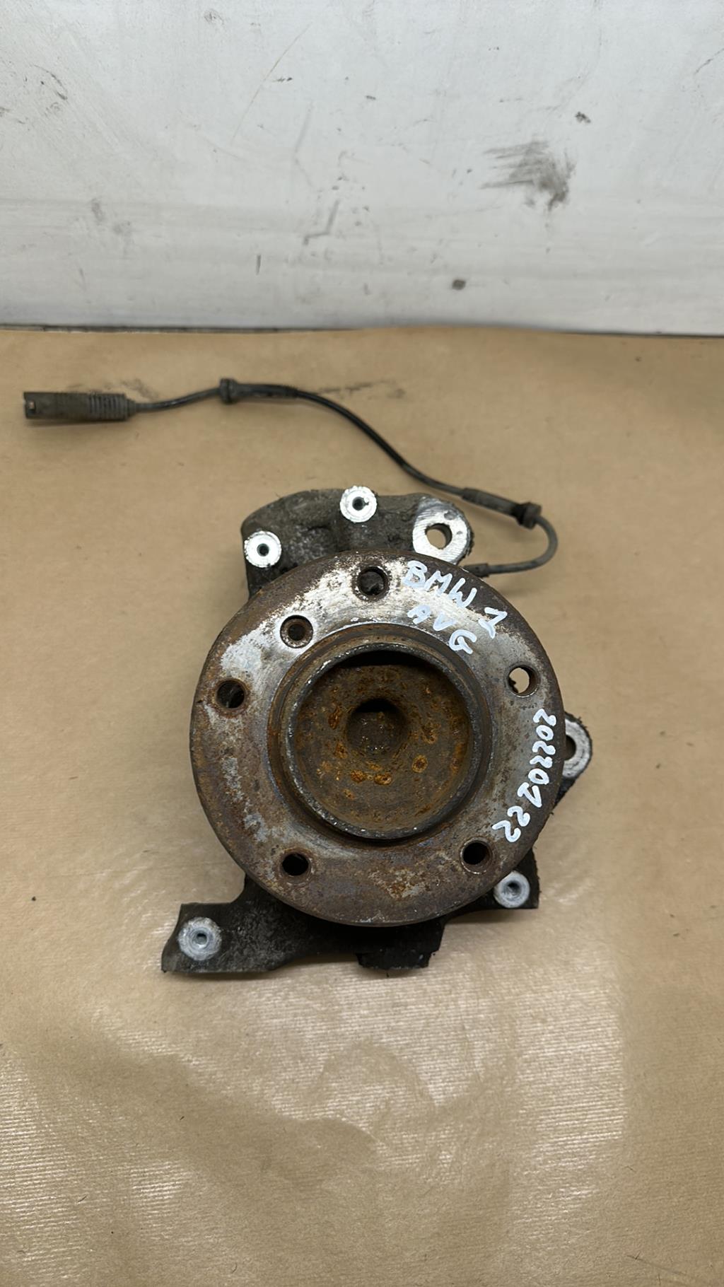 Moyeu avant gauche BMW SERIE 1 E87 PHASE 2 Diesel - 1
