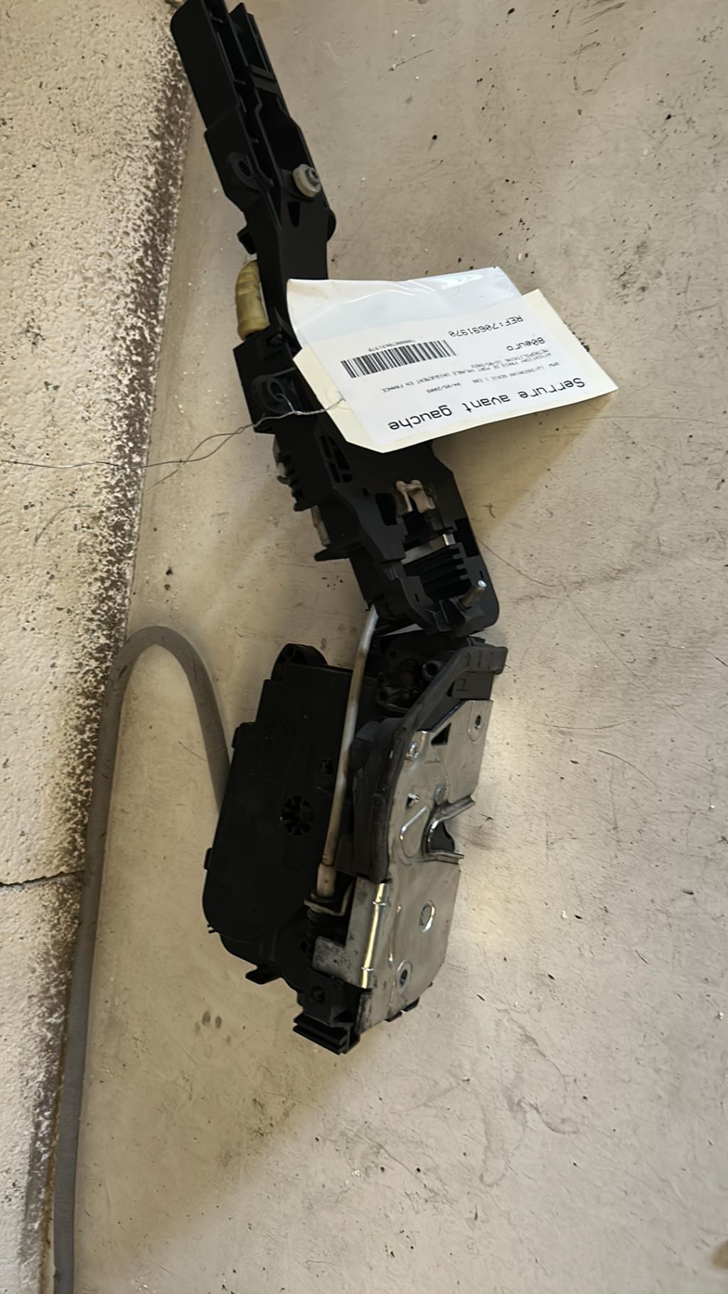 Serrure avant gauche BMW SERIE 1 E88  - 1