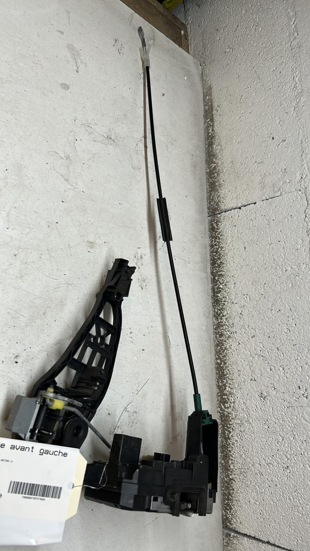 Serrure avant gauche OPEL ASTRA H  - 1