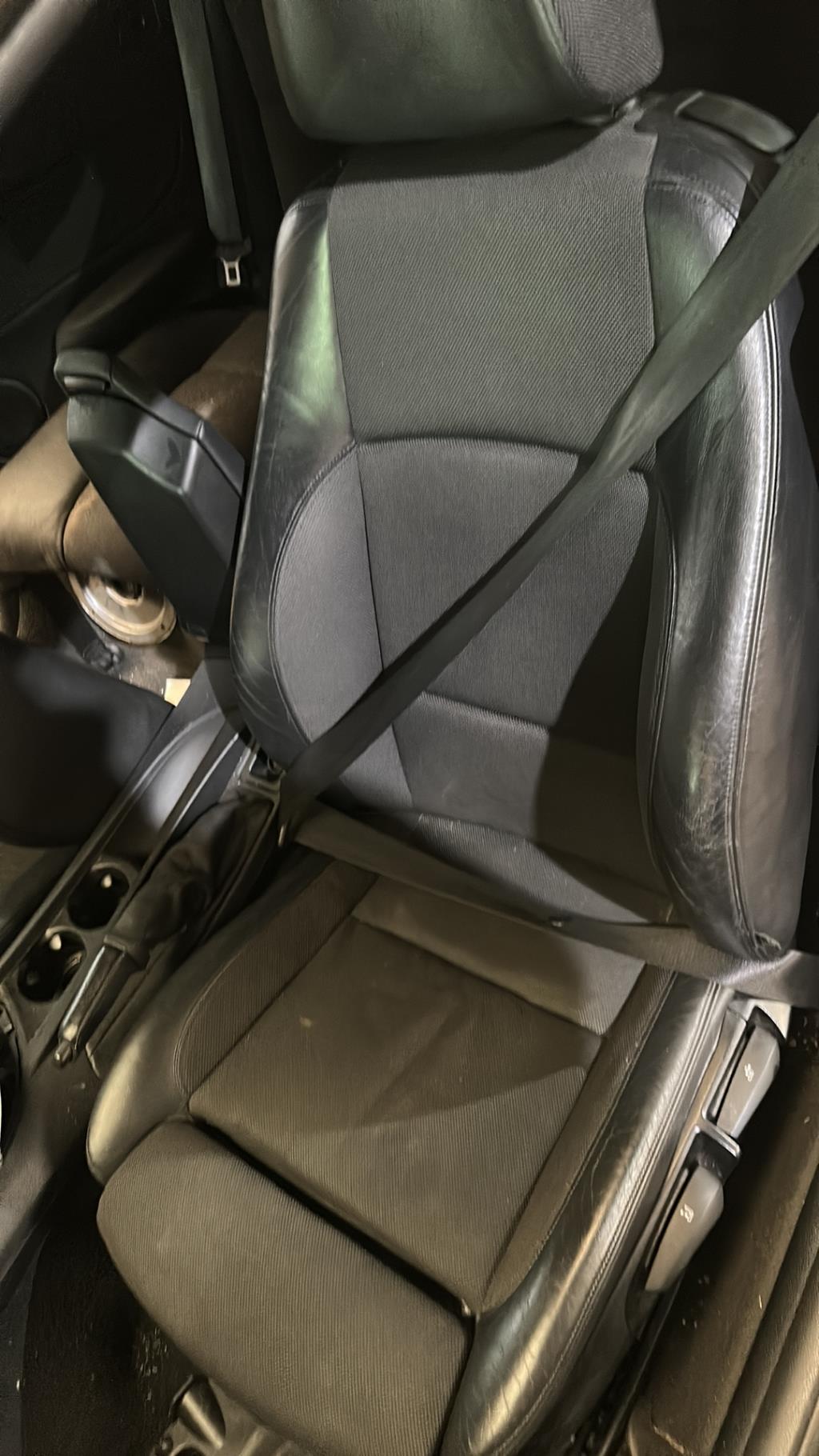 Siege avant gauche BMW SERIE 1 E88  - 1