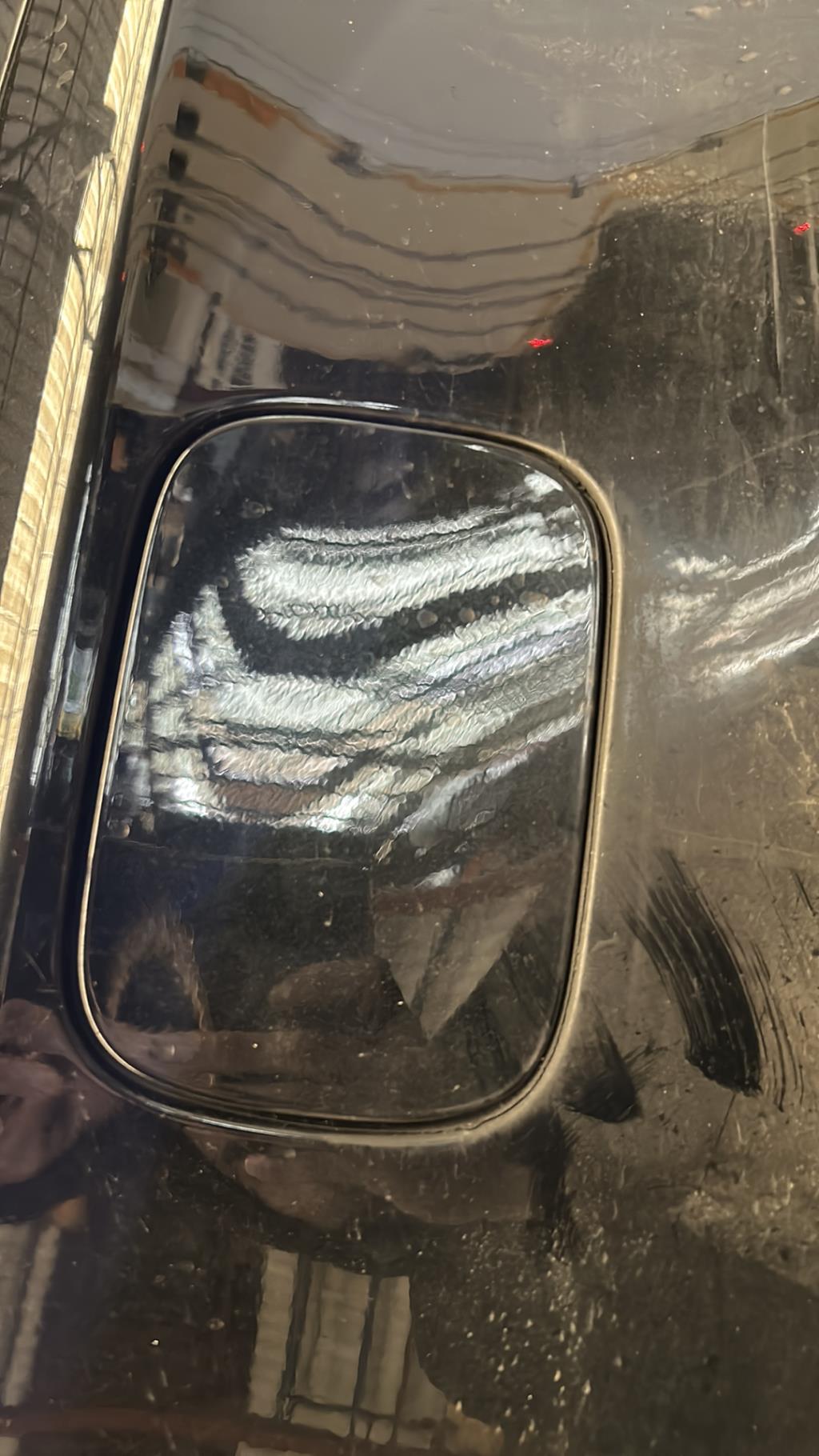 Trappe d'essence BMW SERIE 1 E88  - 1