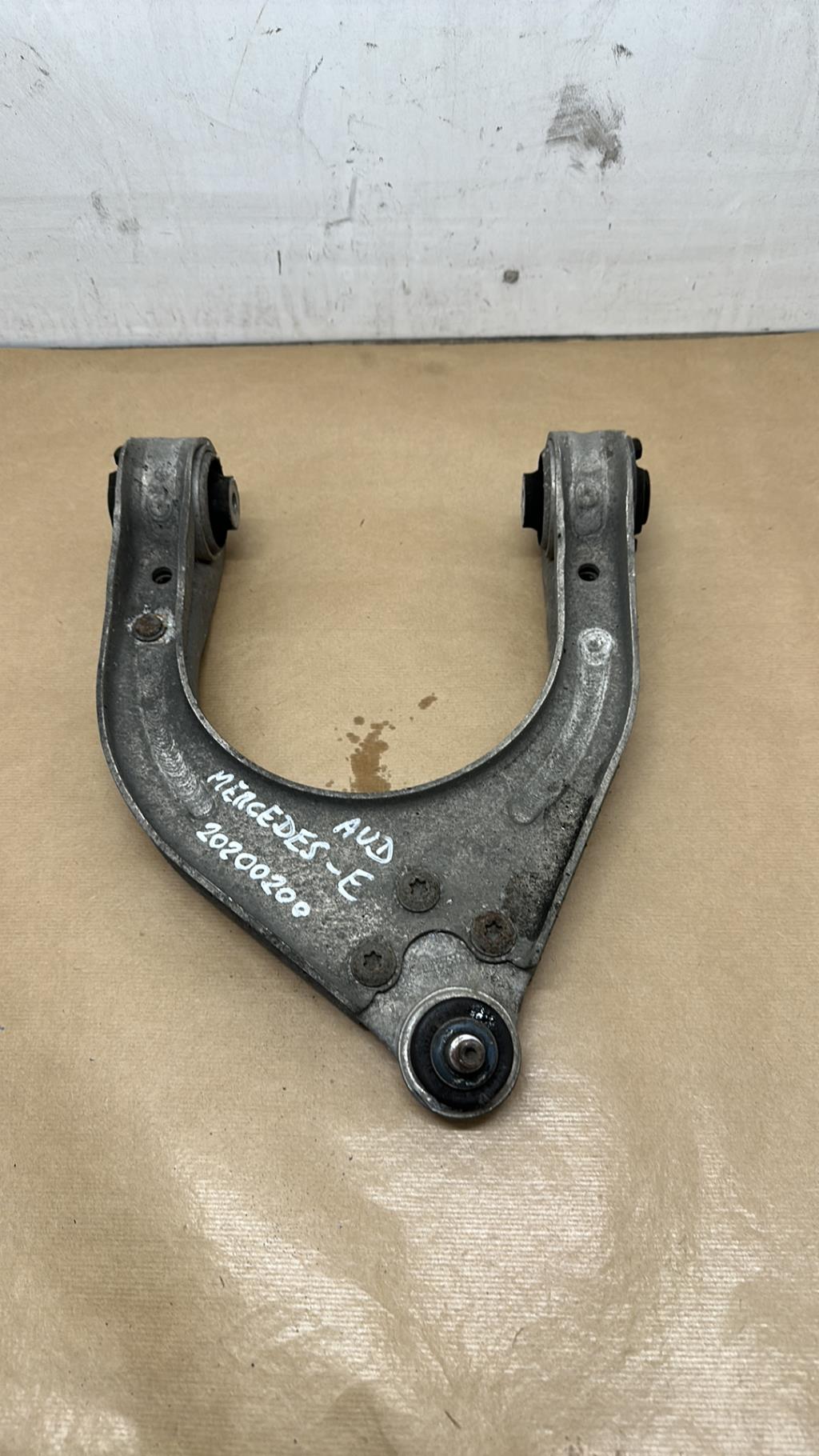 Triangle avant droit MERCEDES CLASSE E 211 PHASE 1 Essence - 1