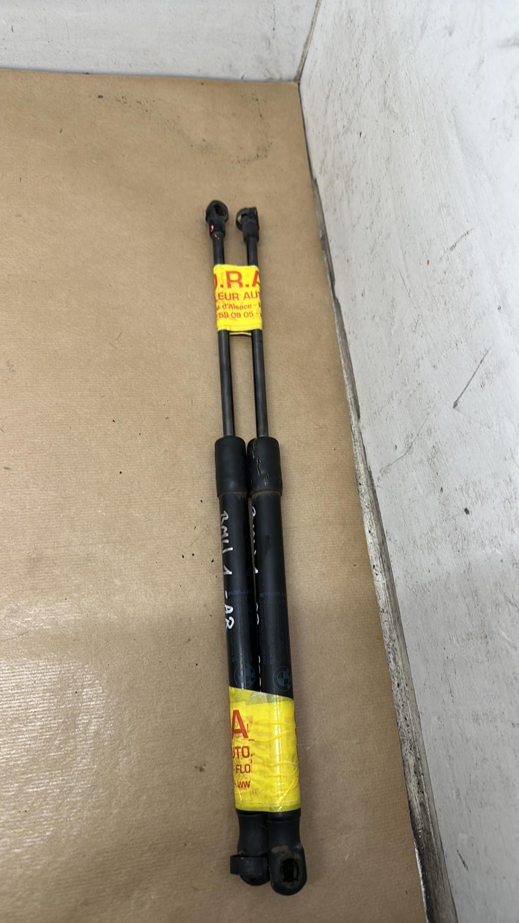 Verin de coffre BMW SERIE 1 E87 PHASE 2 Diesel - 1