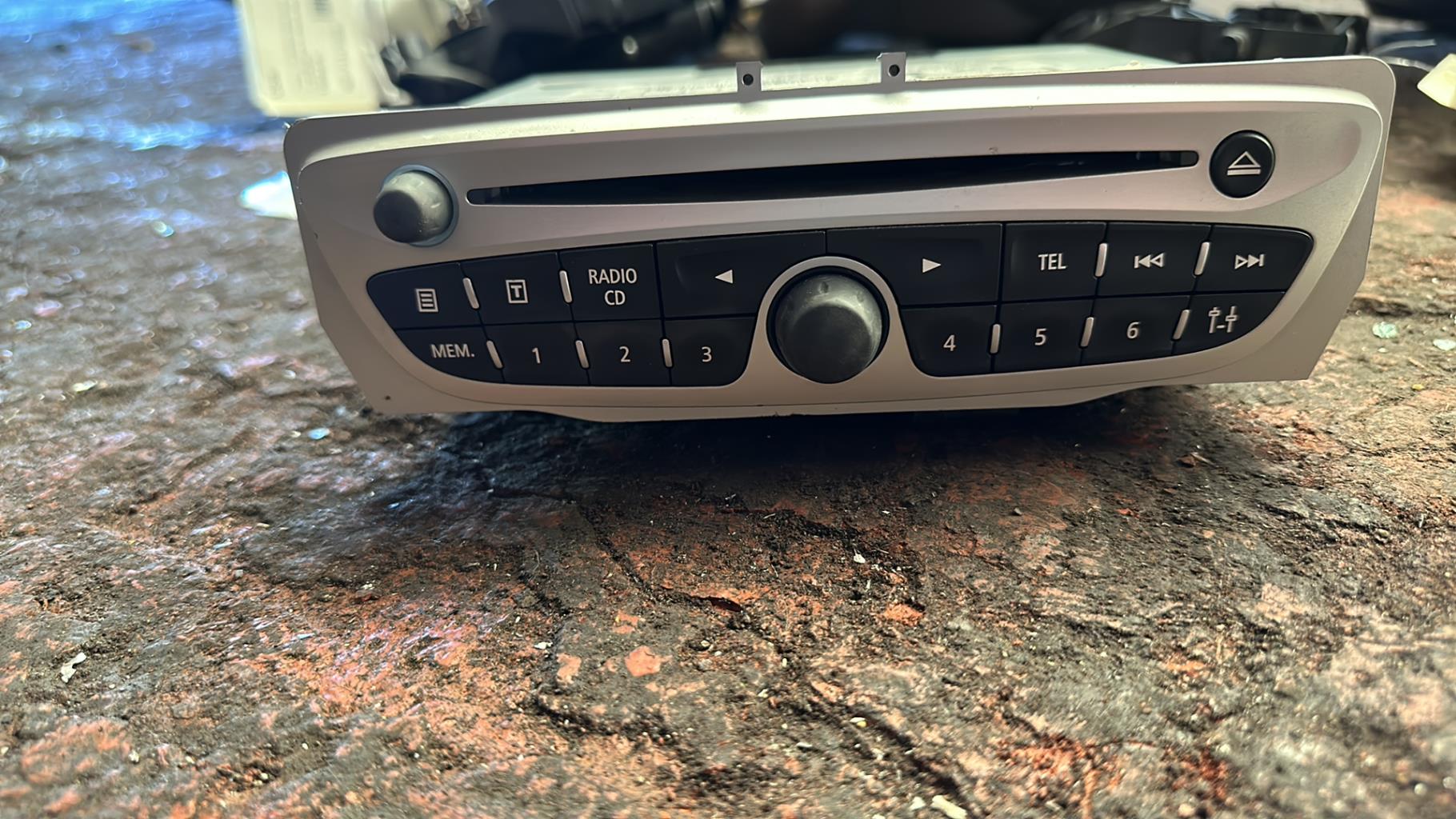 Autoradio RENAULT GRAND SCENIC 3  - 1