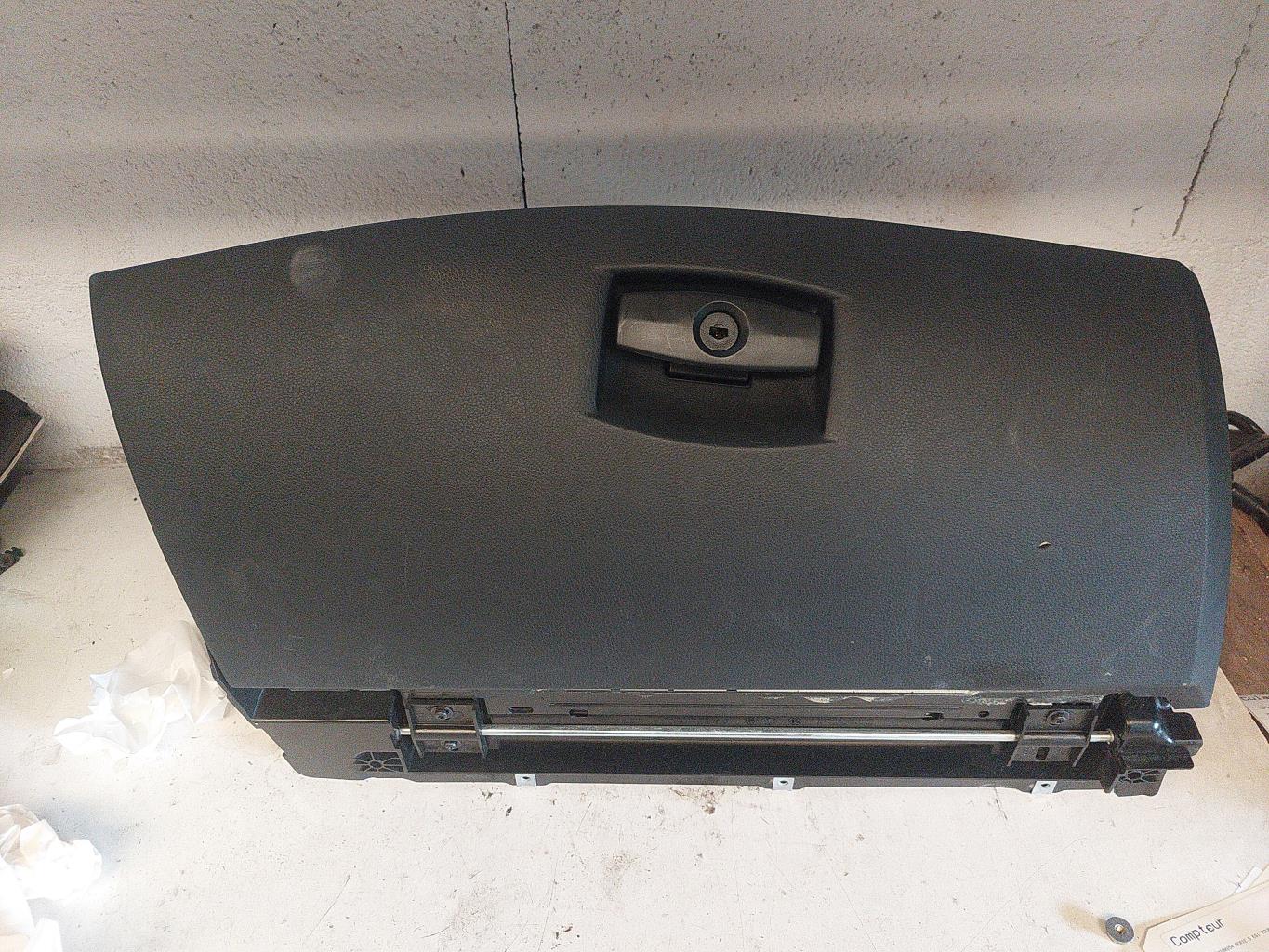 Boite a gants BMW SERIE 5 E61 TOURING PHASE 2 BREAK Diesel - 1