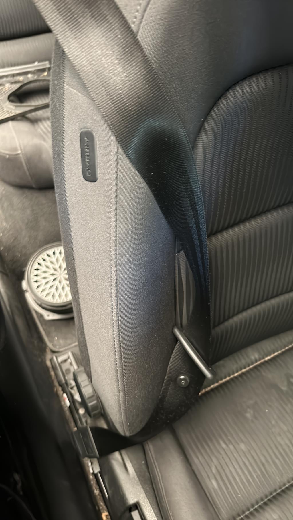 Ceinture avant droit AUDI A4 3 PHASE 1 Diesel - 1