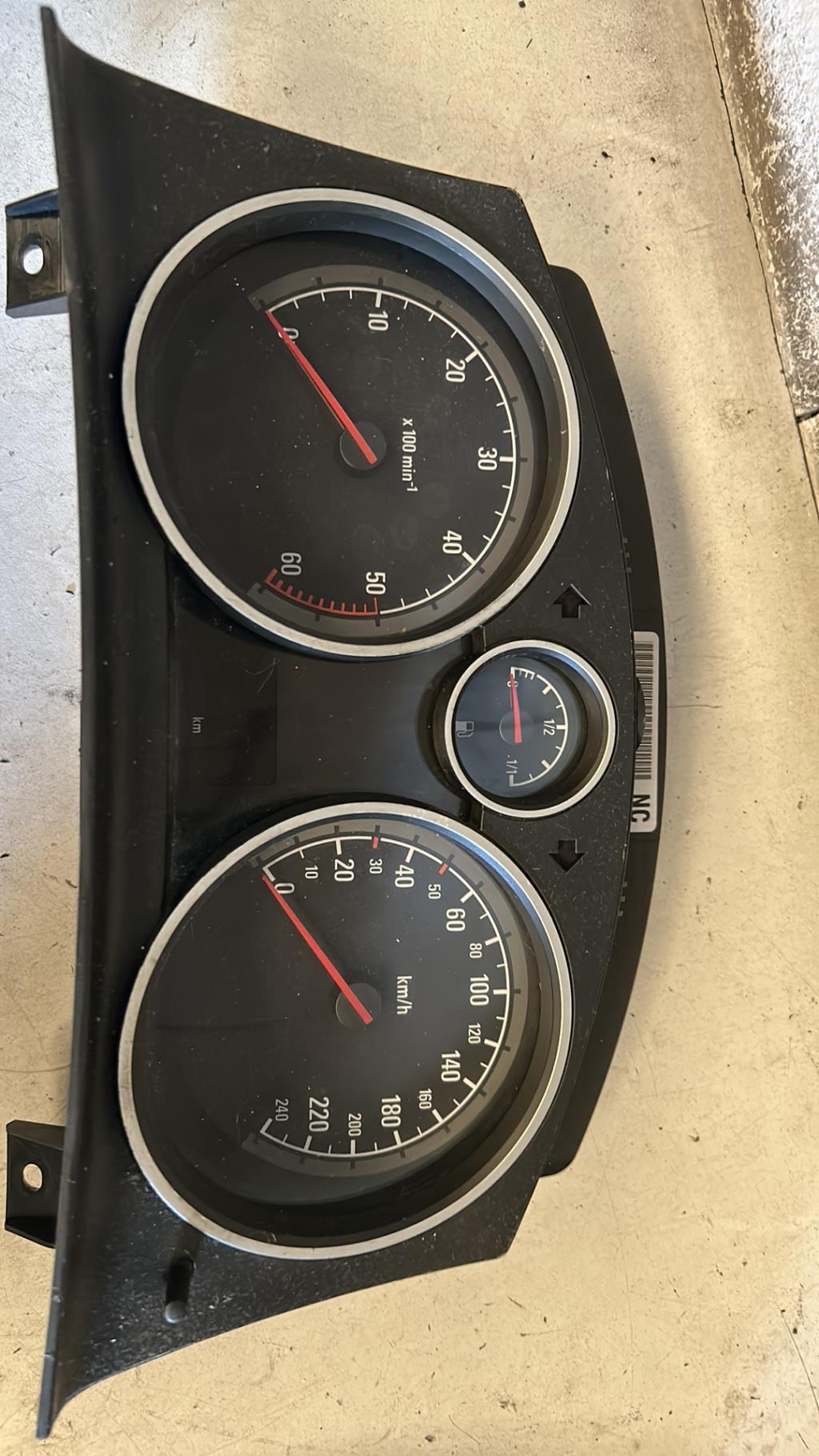 Compteur OPEL ASTRA H PHASE 1 BREAK Diesel - 1