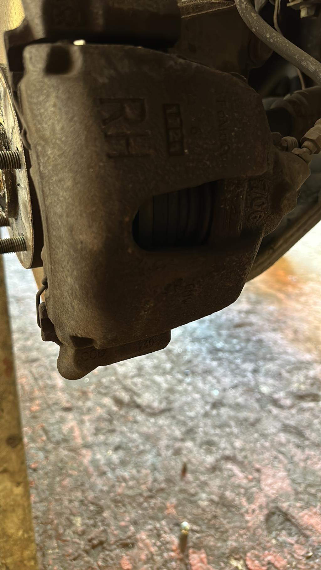 Etrier avant droit (freinage) MAZDA 3 2  - 1