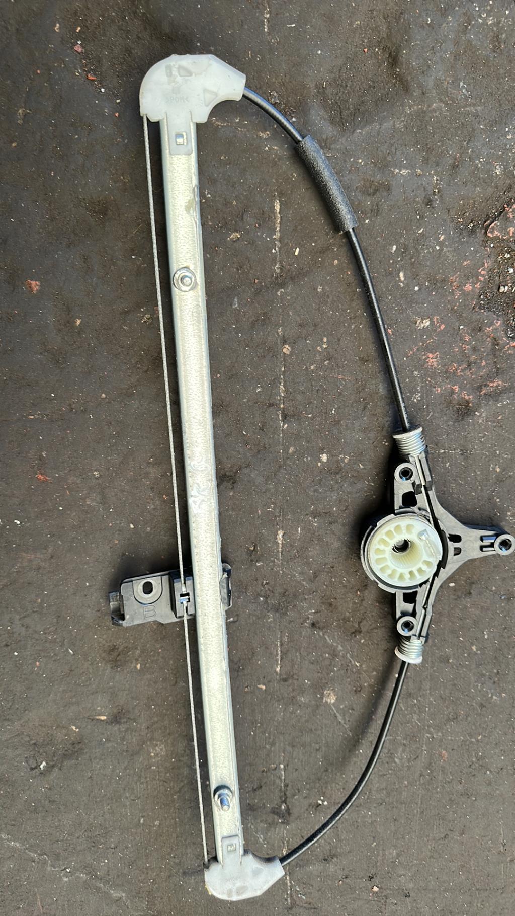 Mecanisme de leve vitre electrique arriere gauche MAZDA 3 2  - 1