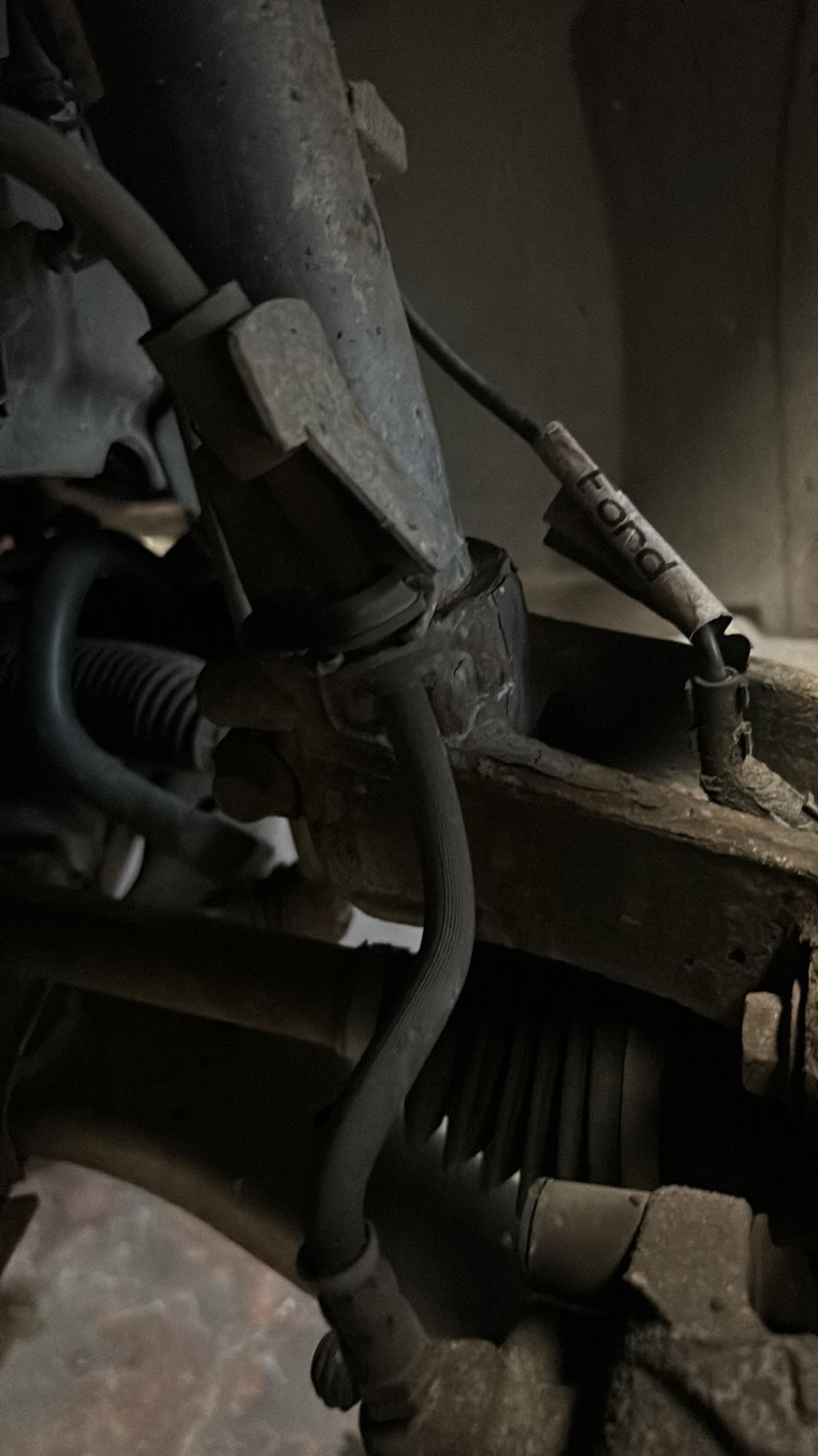 Moyeu avant gauche FORD MONDEO 3 PHASE 1 Diesel - 1