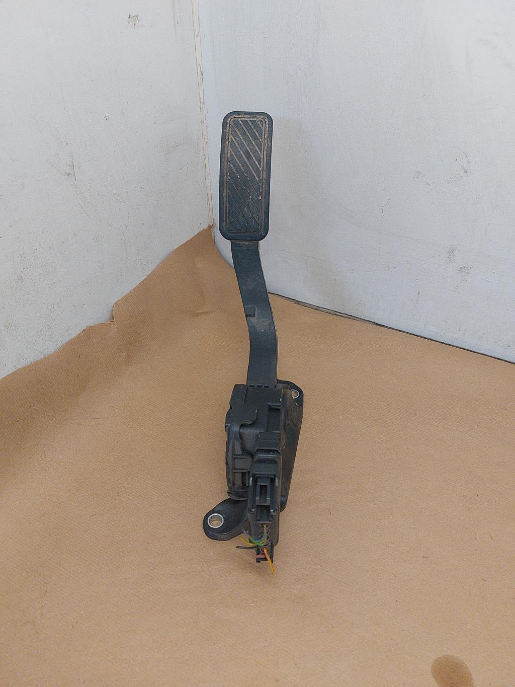 Pedale d'accelerateur FORD FIESTA 6  - 1