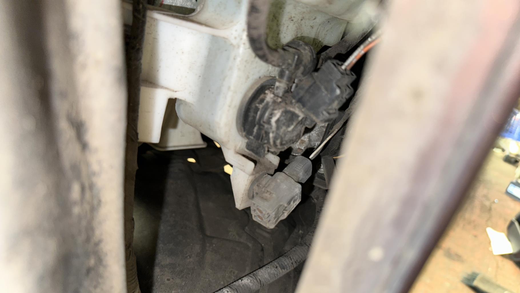 Pompe lave glace avant MAZDA 3 2  - 1