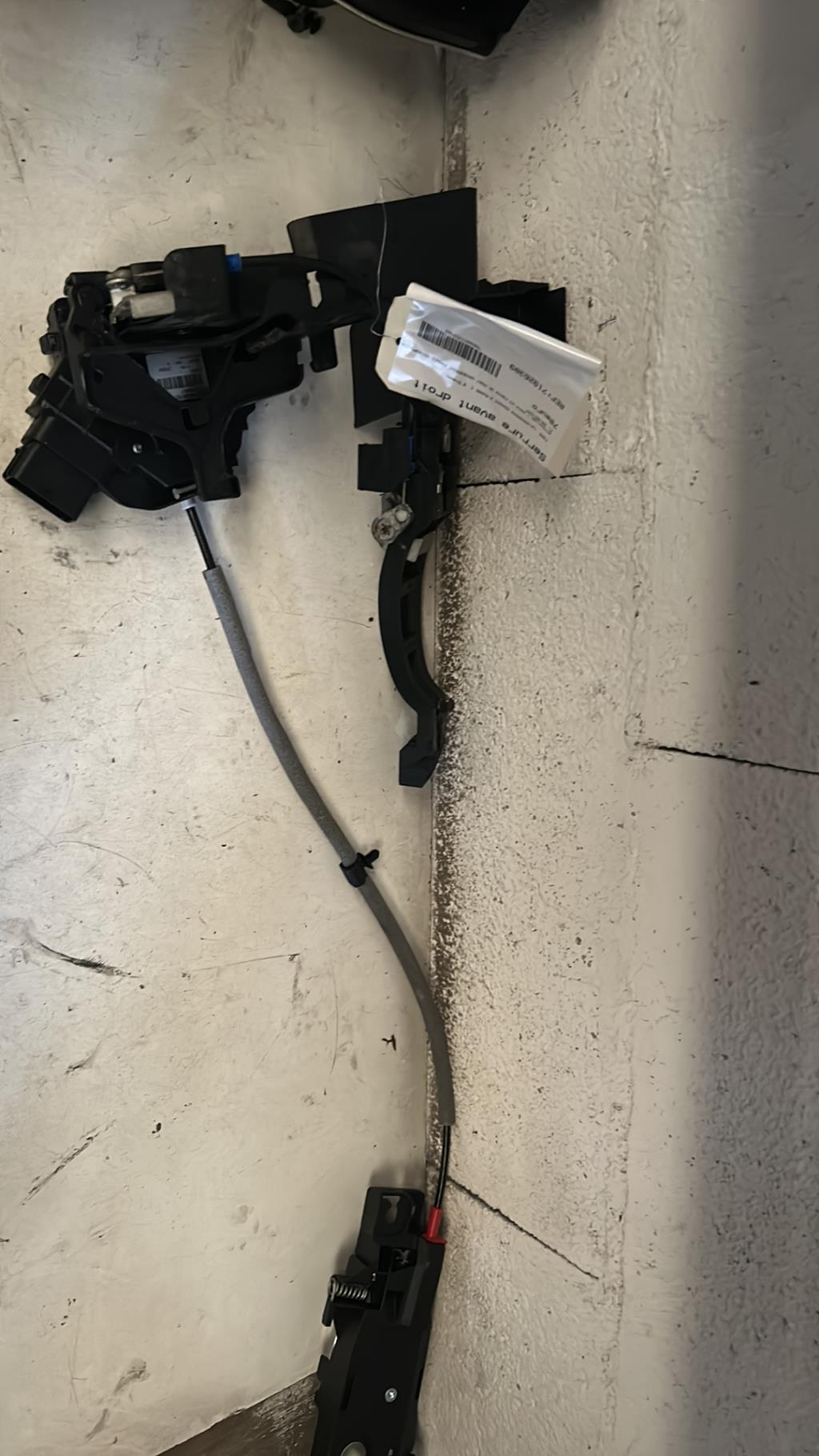 Serrure avant droit FORD MONDEO 3 PHASE 1 Diesel - 1