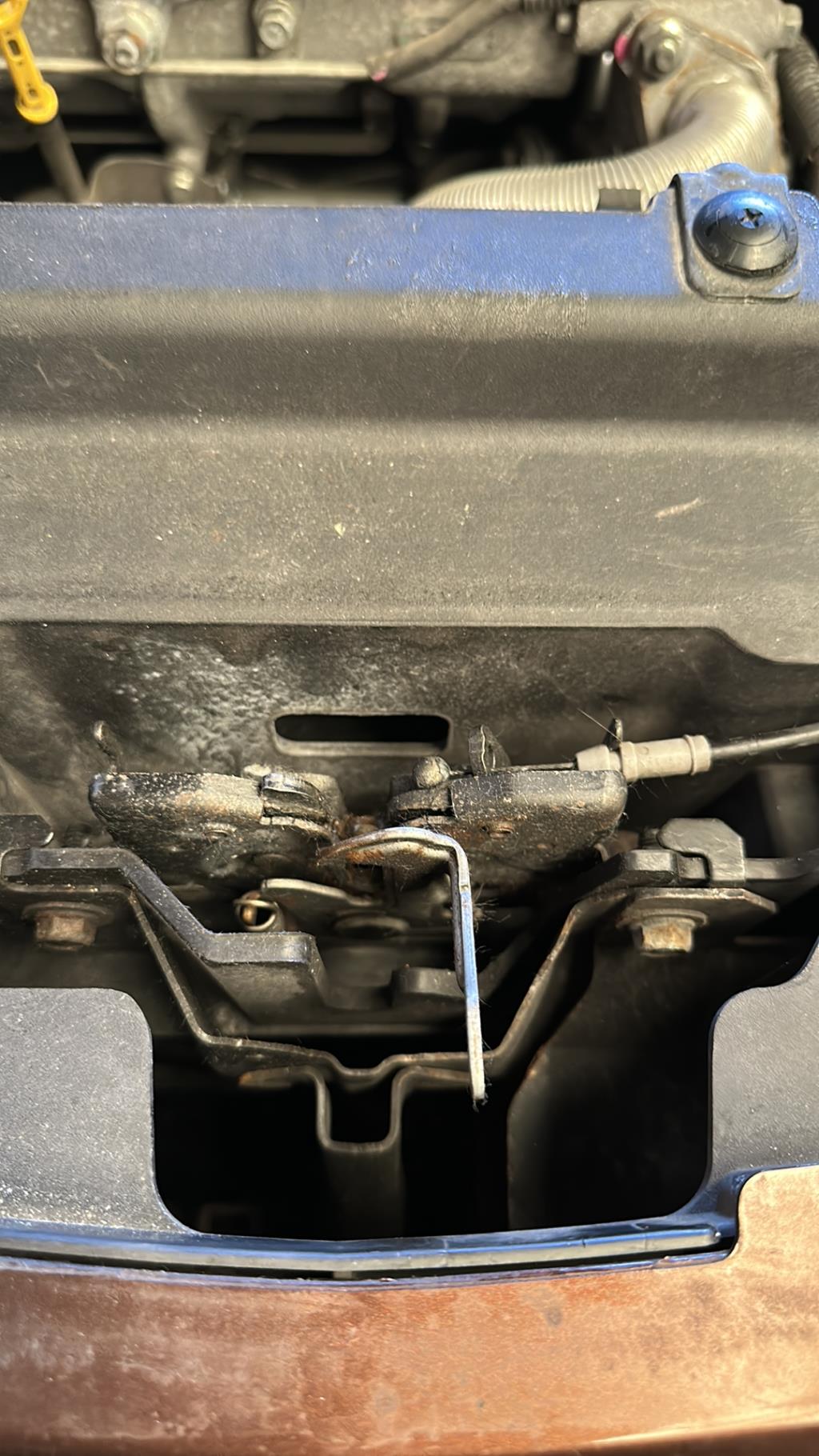 Serrure de capot MAZDA 3 2  - 1