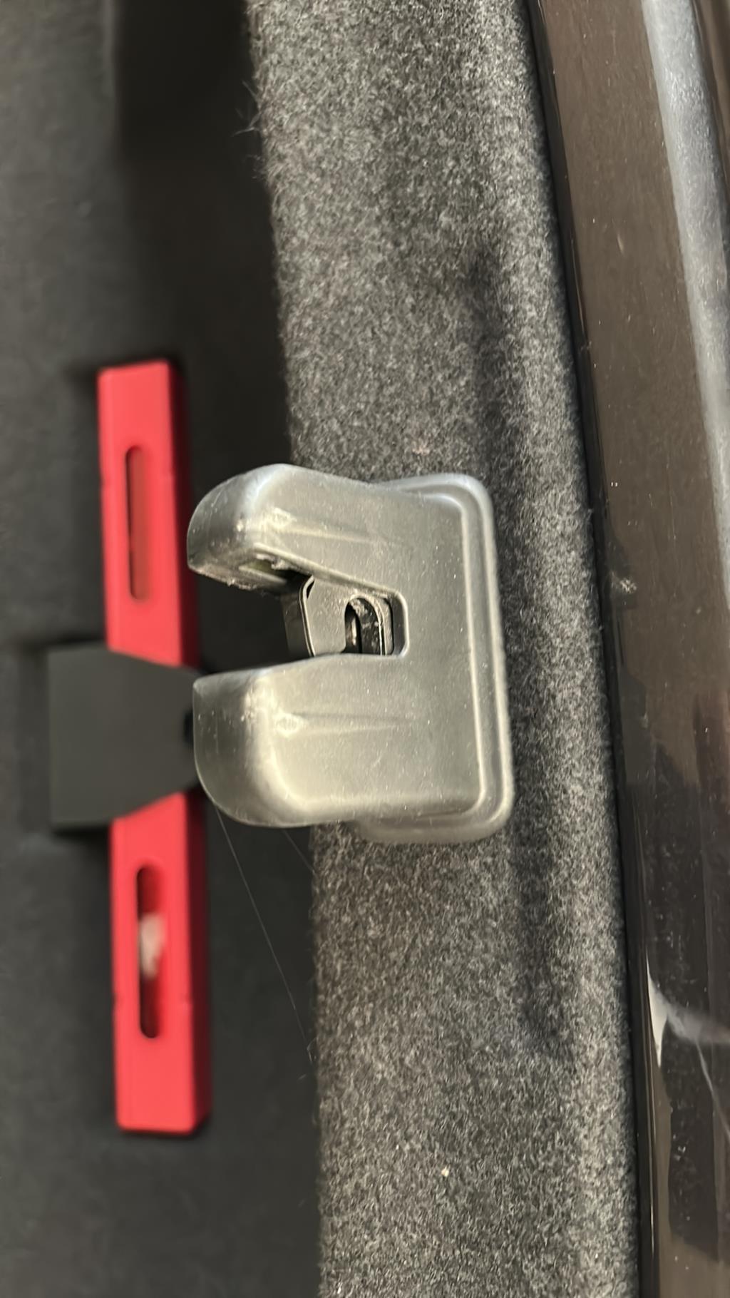Serrure de coffre AUDI A4 3 PHASE 1 Diesel - 1