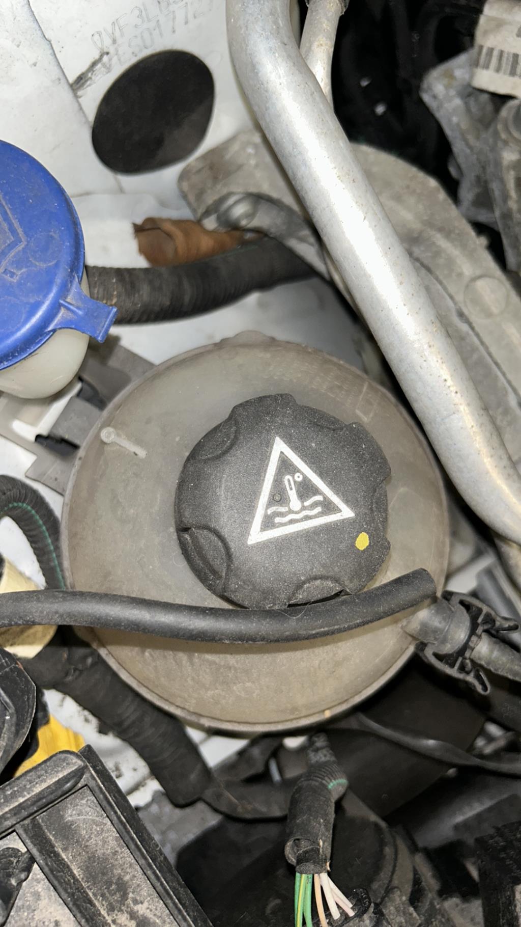 Vase d'expansion PEUGEOT 308 2 PHASE 1 Diesel - 1