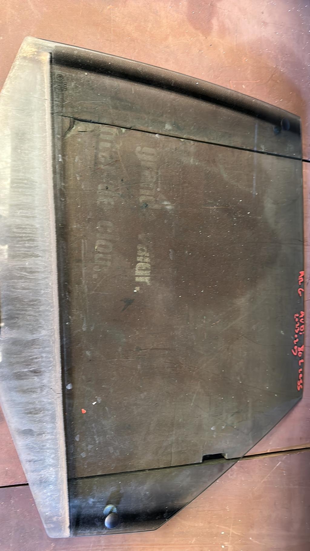 Vitre arriere gauche AUDI 80 2 Essence - 1