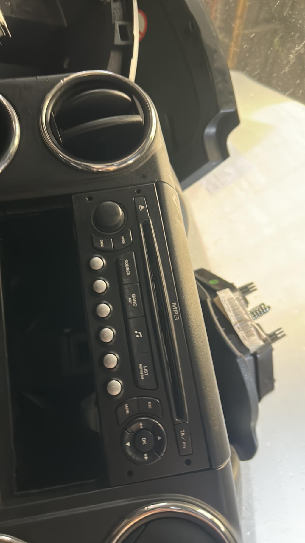 Autoradio PEUGEOT PARTNER 2 PHASE 1 Diesel - 1