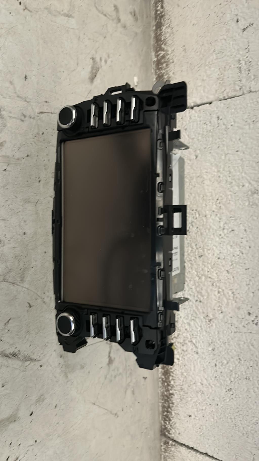 Autoradio TOYOTA YARIS 3 PHASE 3 Essence - 1