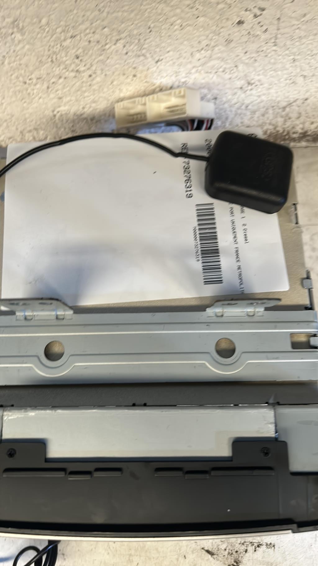 Autoradio HYUNDAI IX 35 PHASE 1 Diesel - 1
