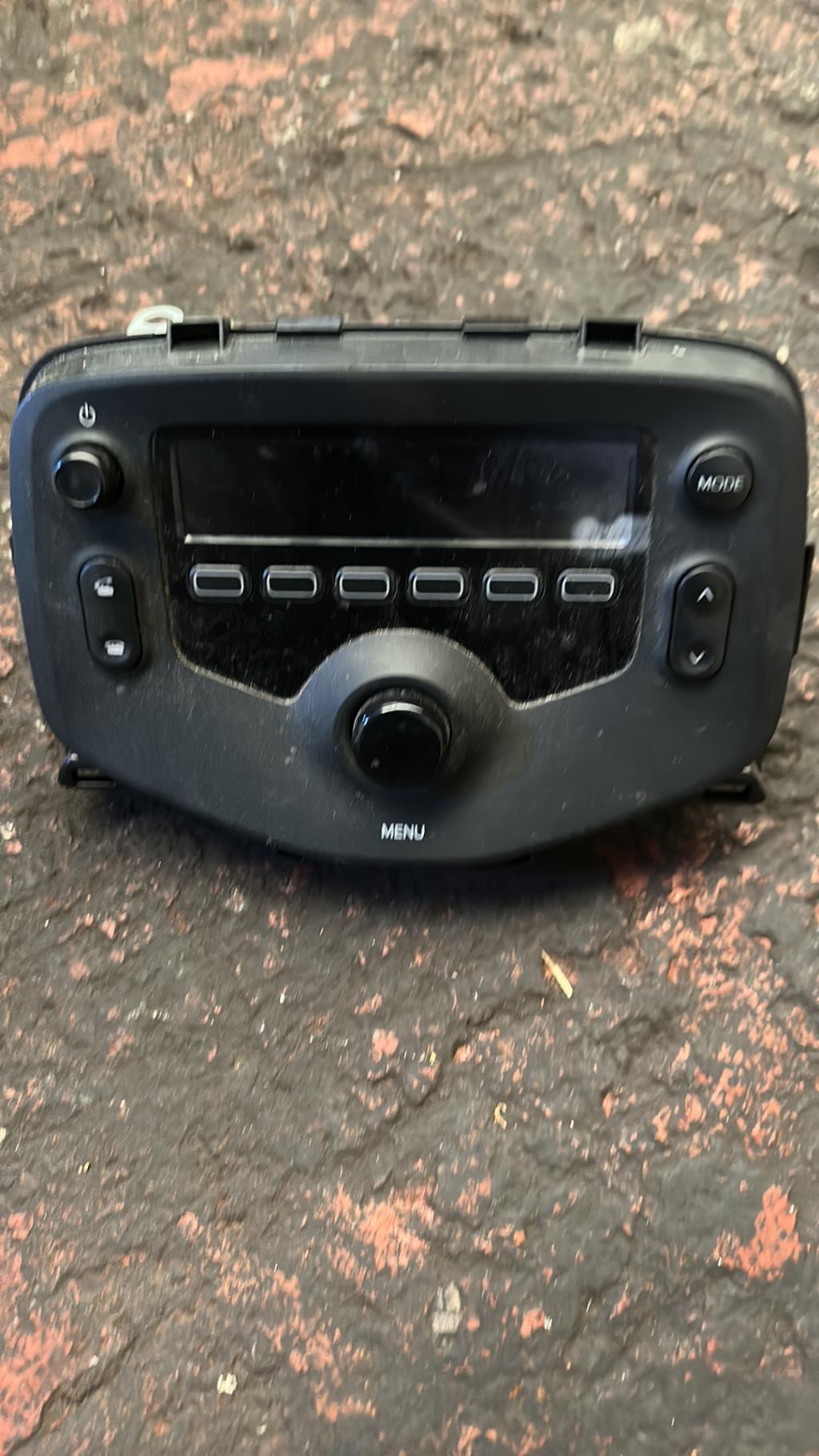 Autoradio PEUGEOT 108  - 1