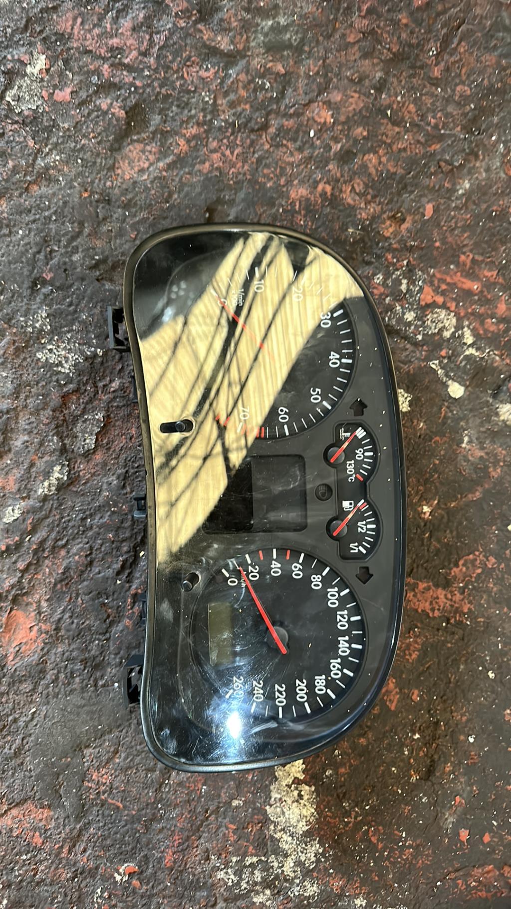 Compteur VOLKSWAGEN GOLF 4  - 1