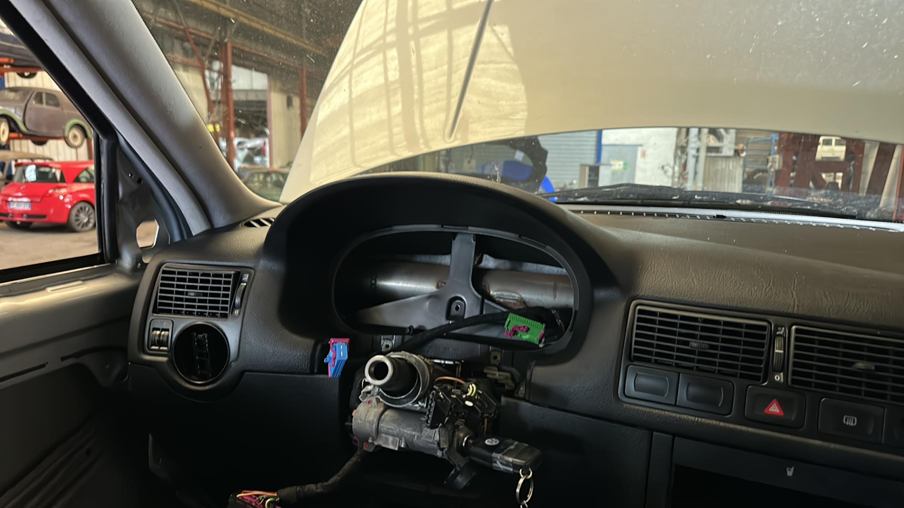 Planche de bord complete VOLKSWAGEN GOLF 4  - 1