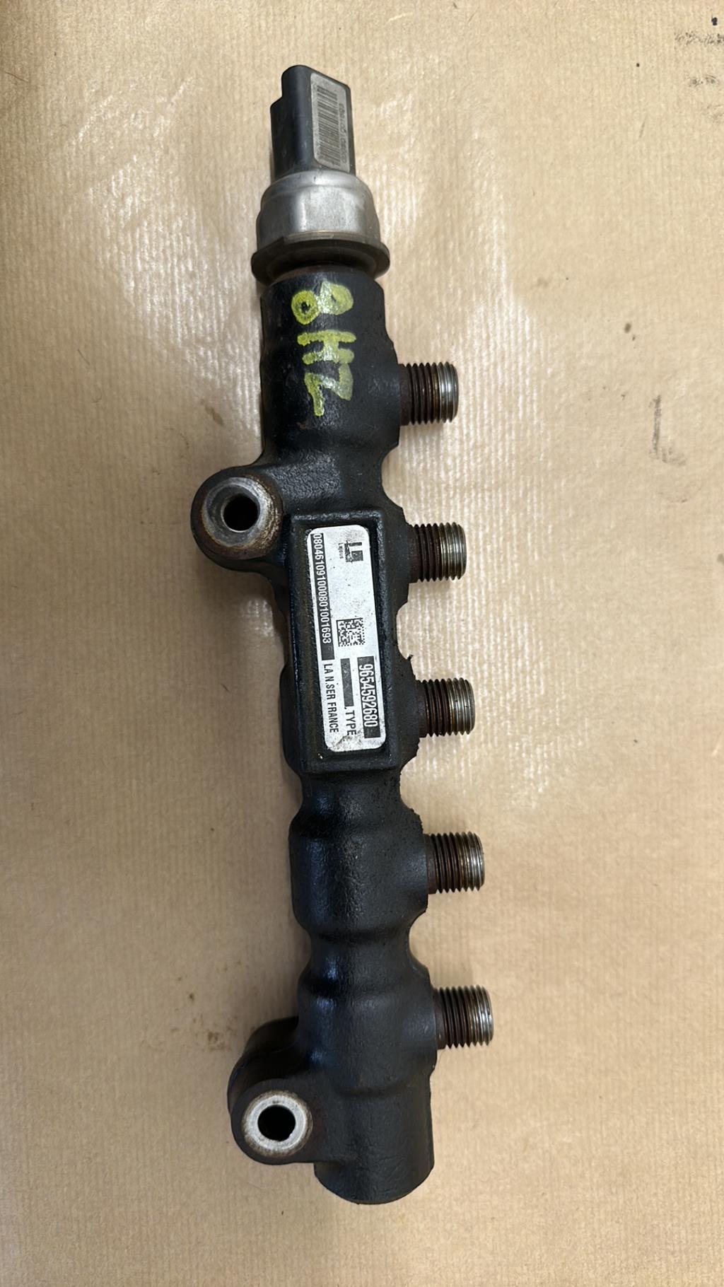 Rampe injection PEUGEOT 207 PHASE 1 Diesel - 1