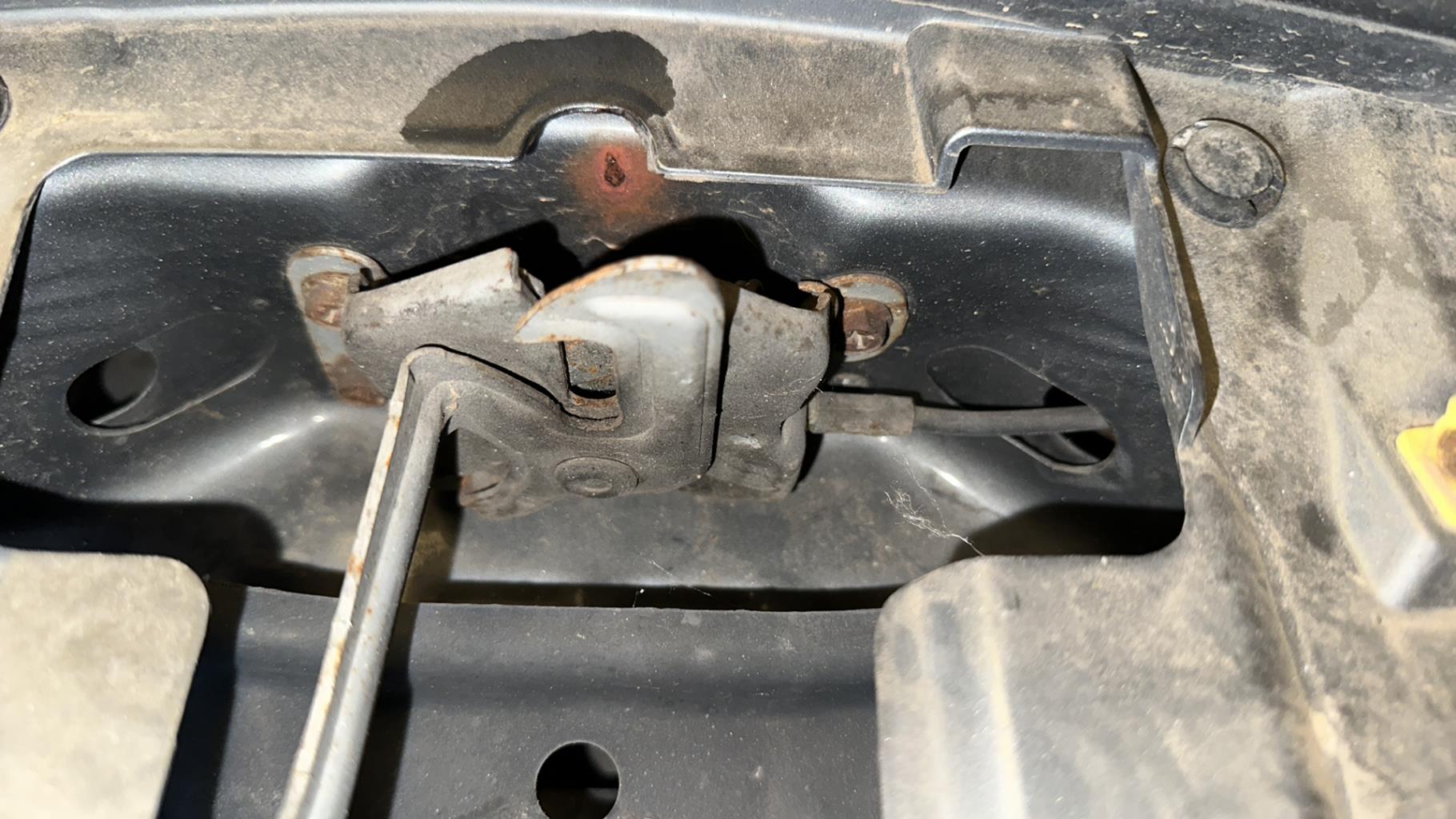 Serrure de capot SUZUKI GRAND VITARA 2 PHASE 1 Diesel - 1