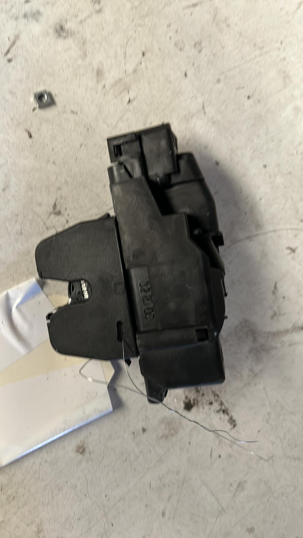 Serrure de coffre PEUGEOT 308 2 PHASE 2 Diesel - 1