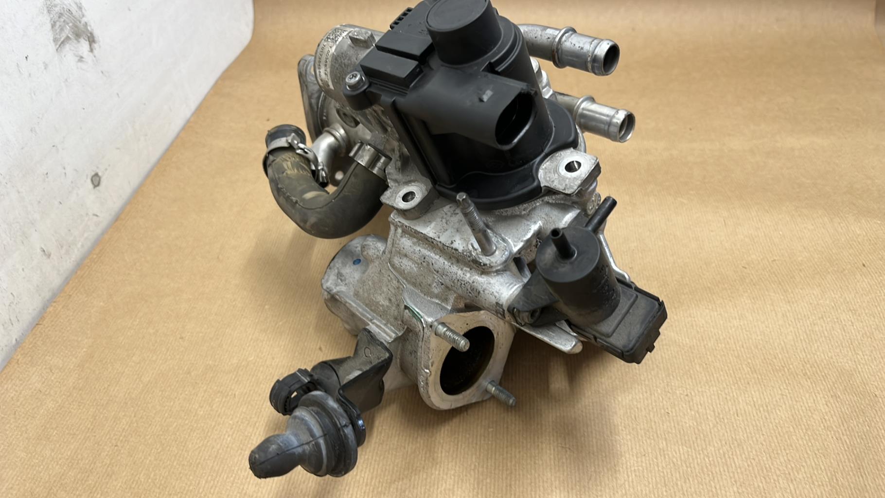 Vanne EGR DACIA DUSTER 1 PHASE 1 Diesel - 1
