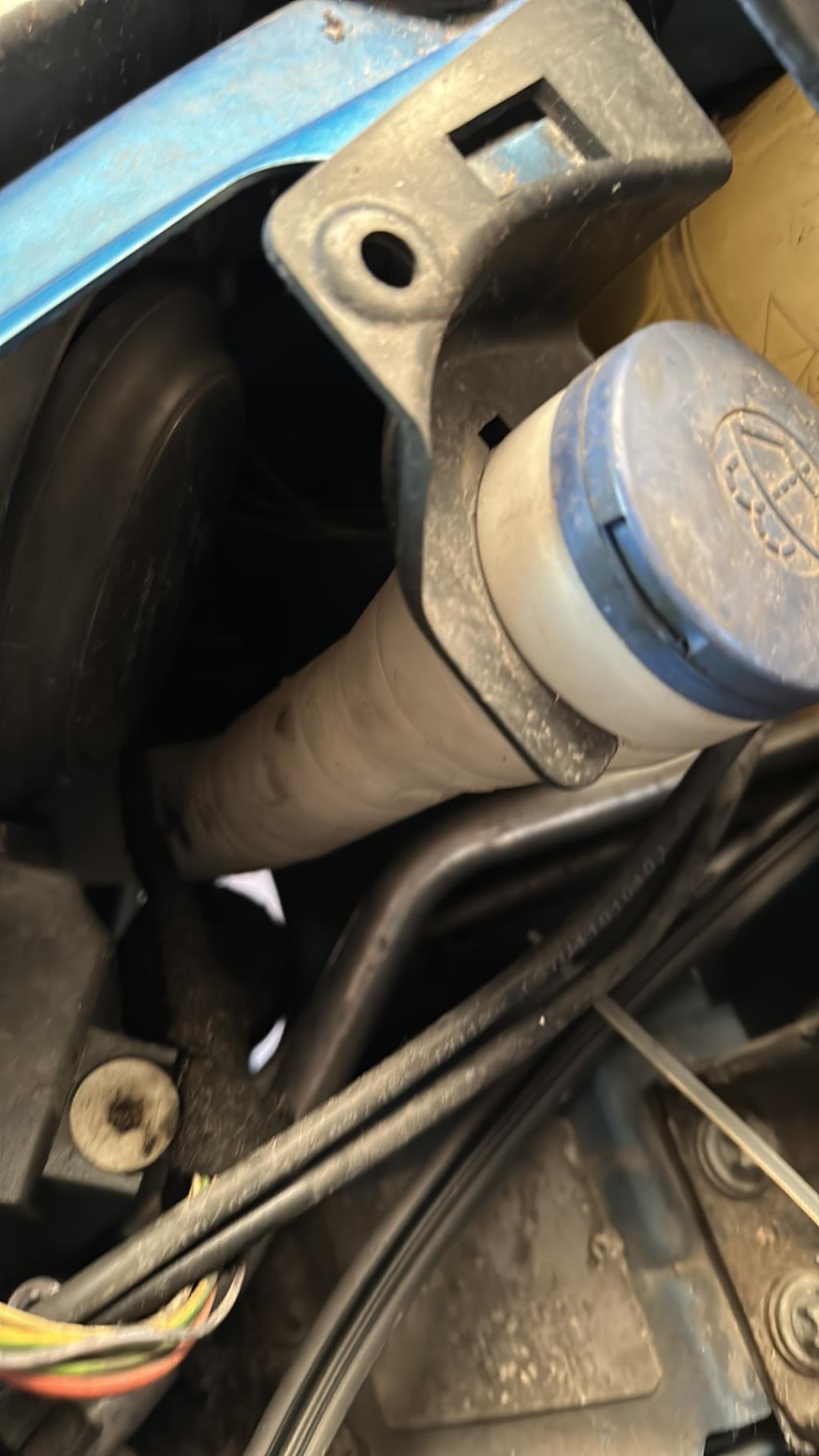 Vase de lave glace PEUGEOT 307 PHASE 2 CABRIOLET Diesel - 1