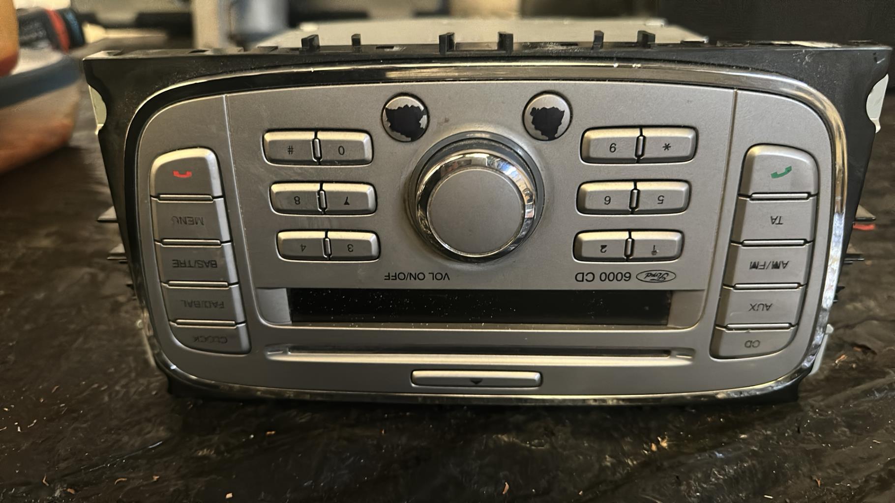 Autoradio FORD FOCUS 2 PHASE 2 BREAK Diesel - 1
