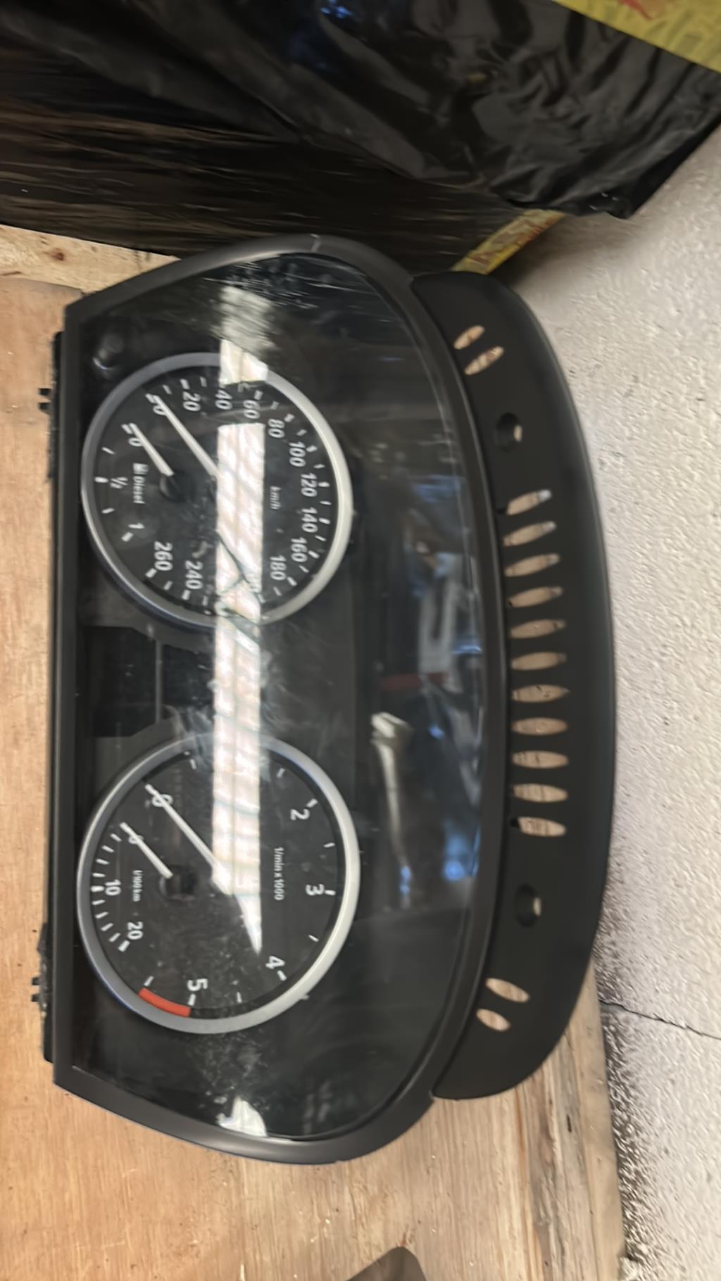 Compteur BMW SERIE 5 E60 PHASE 2 Diesel - 1