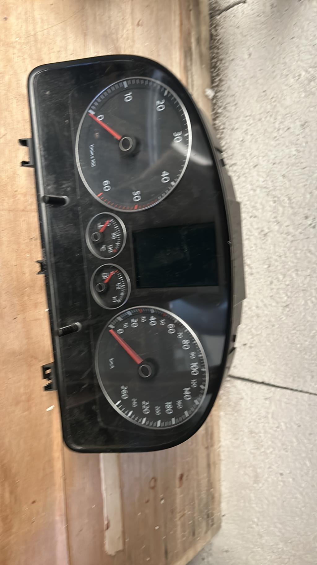 Compteur VOLKSWAGEN TOURAN 1 PHASE 2 Diesel - 1
