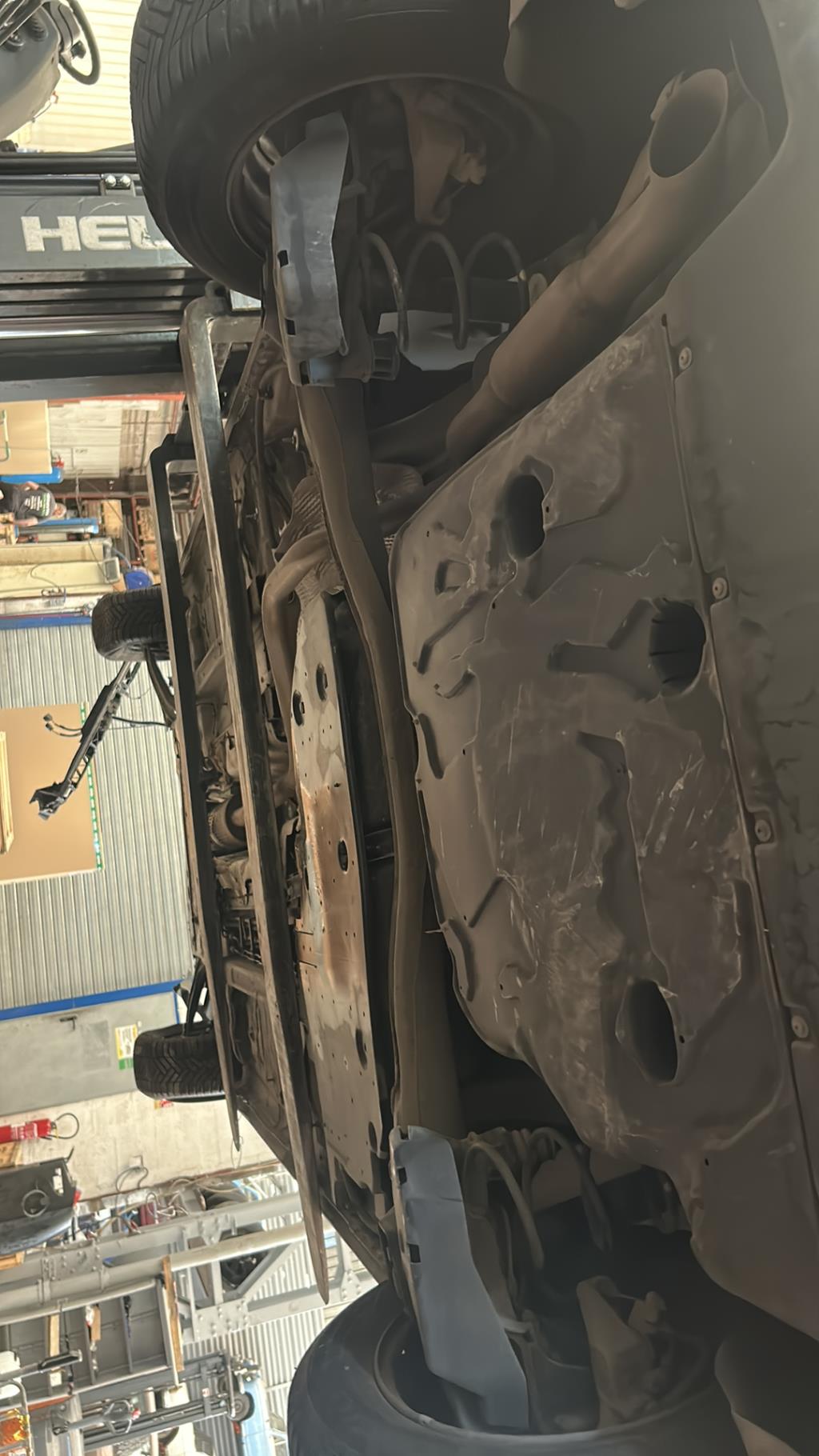 Essieu arriere PEUGEOT 308 2 PHASE 1 Diesel - 1