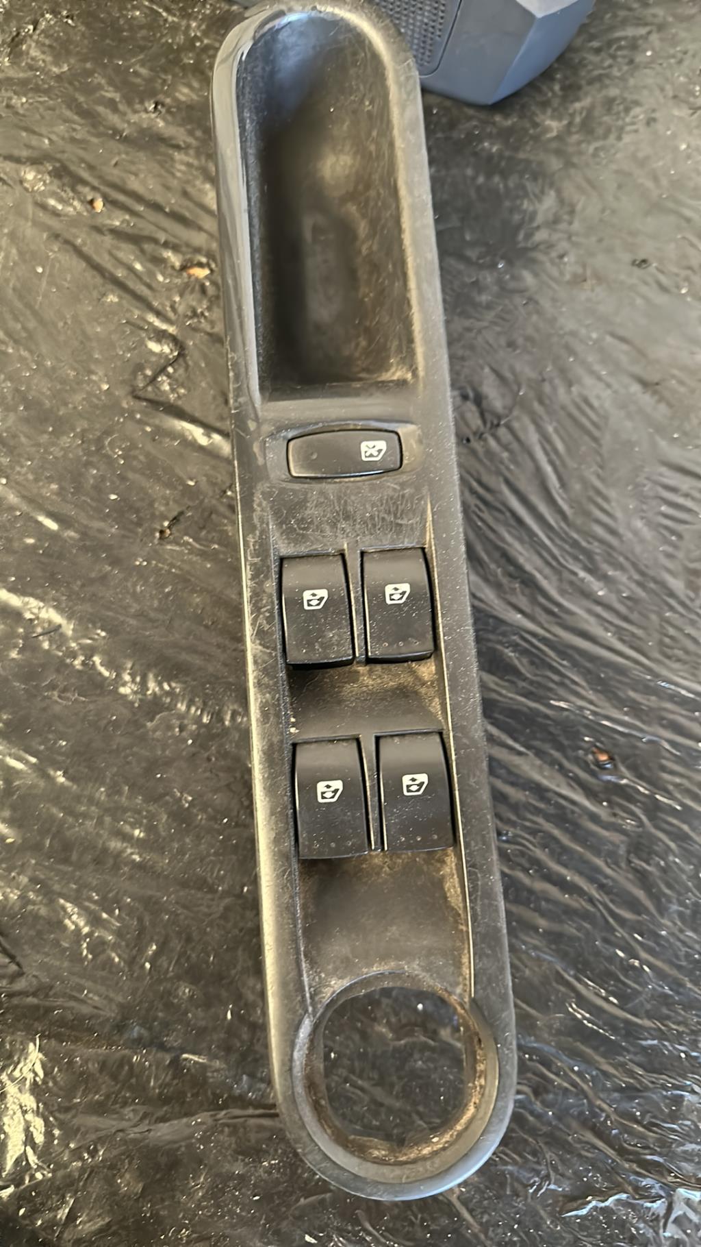 Interrupteur de leve vitre RENAULT ESPACE 4 PHASE 2 Diesel - 1