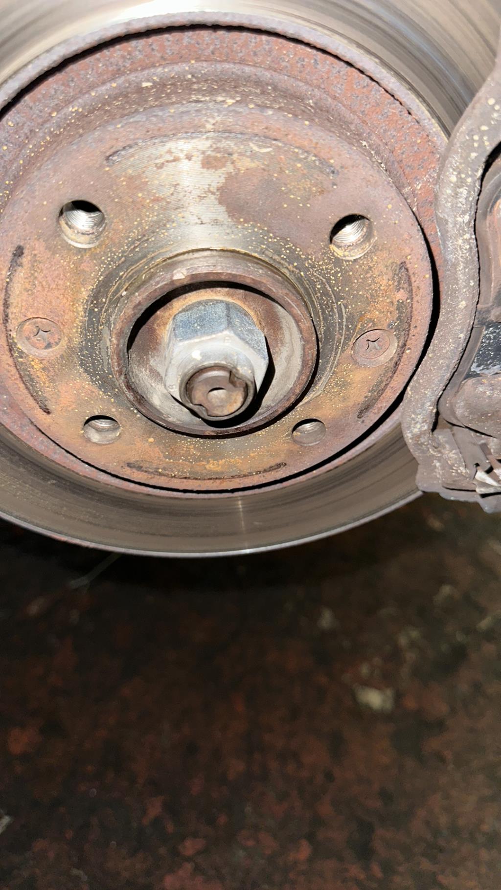 Moyeu avant droit CITROEN DS3 PHASE 1 Diesel - 1