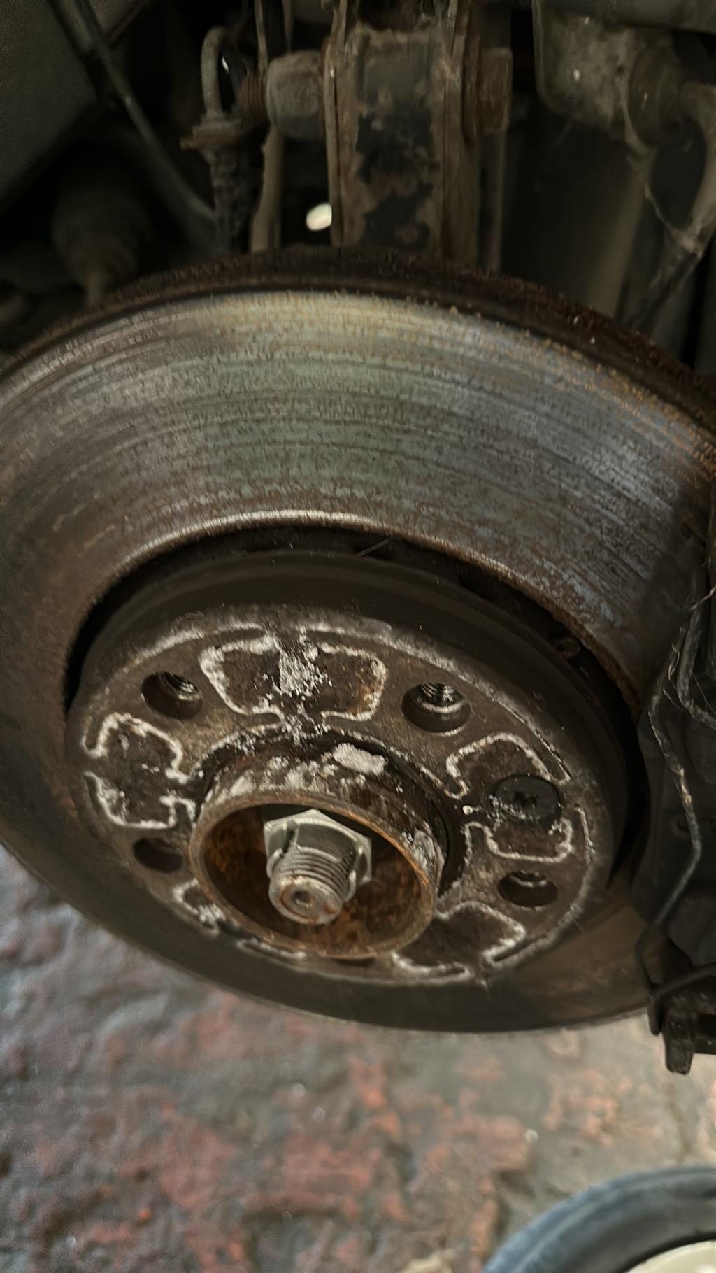 Moyeu avant droit RENAULT MEGANE 3 PHASE 2 BREAK Diesel - 1