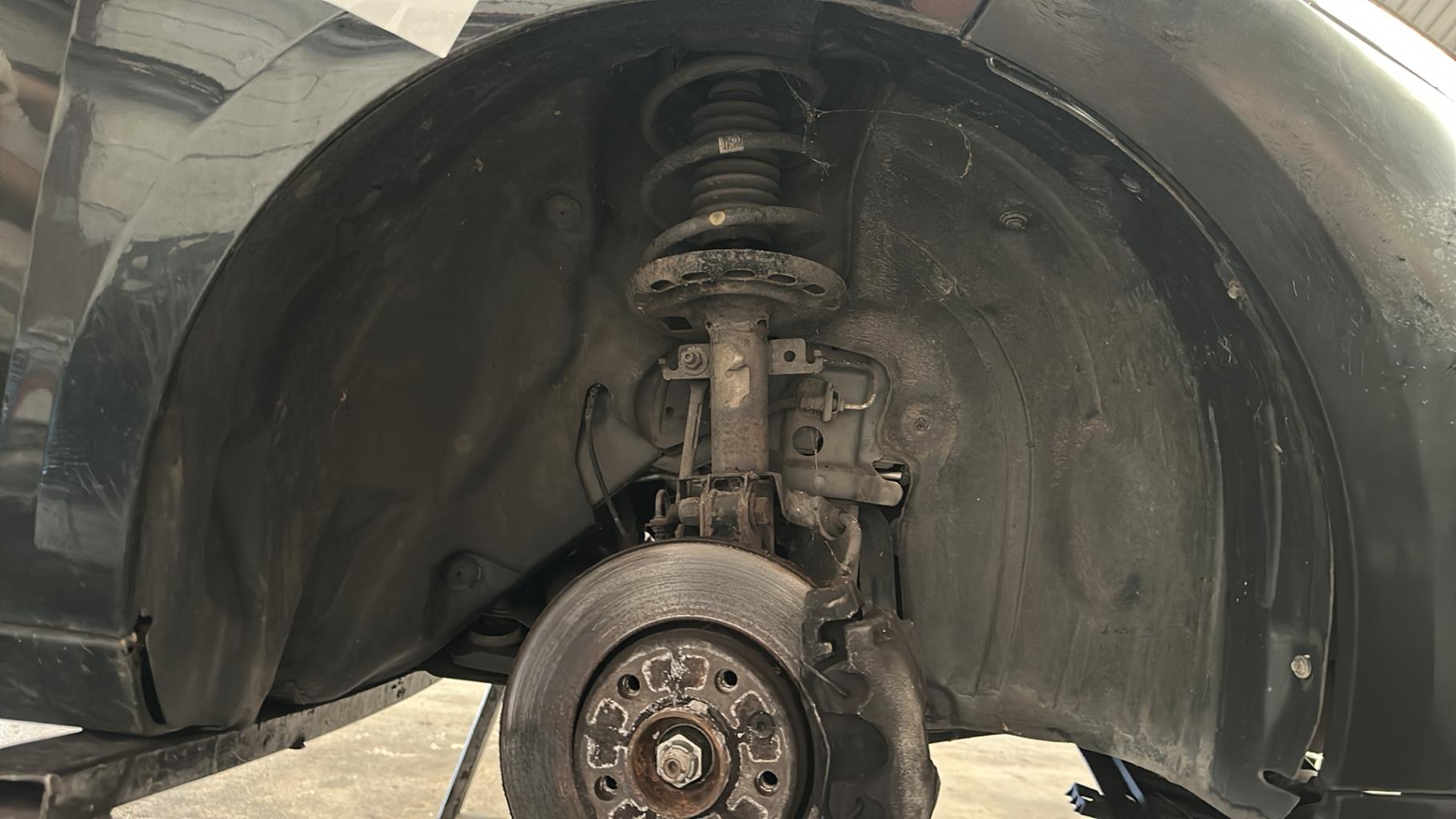 Pare boue avant droit RENAULT MEGANE 3 PHASE 2 BREAK Diesel - 1