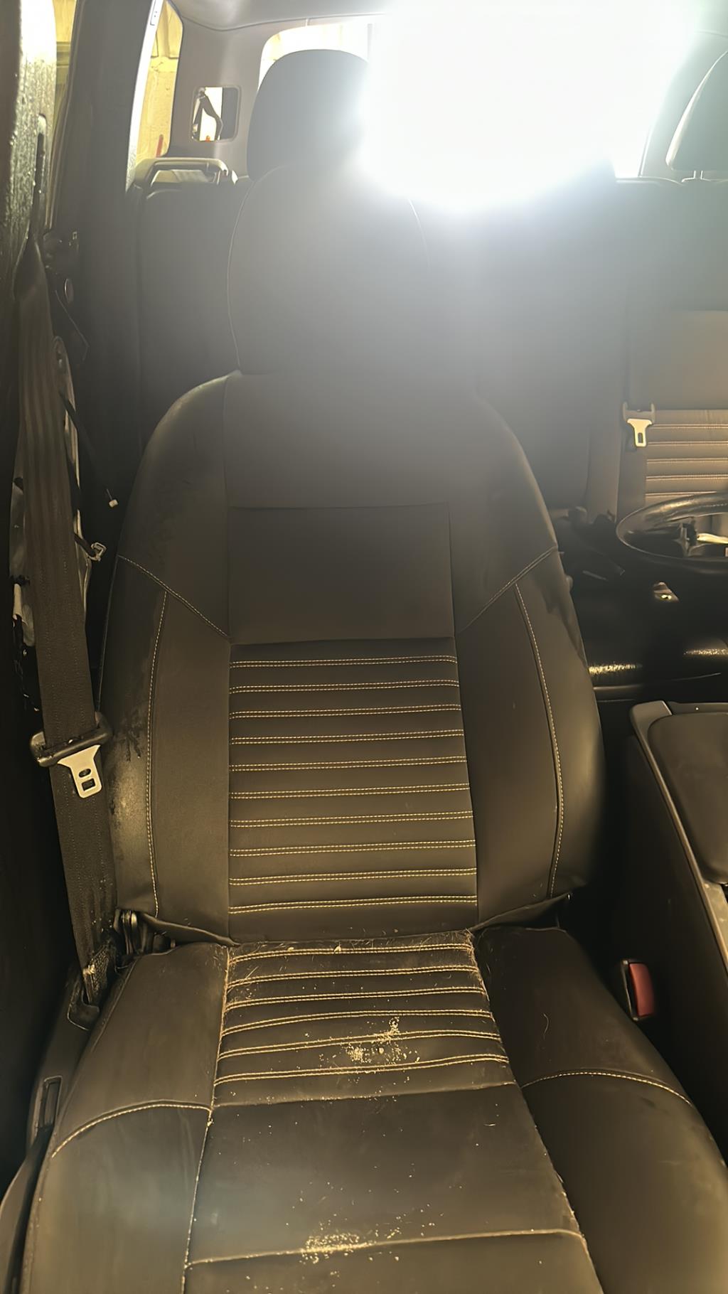 Siege avant droit VOLVO V 50 PHASE 2 BREAK Diesel - 1