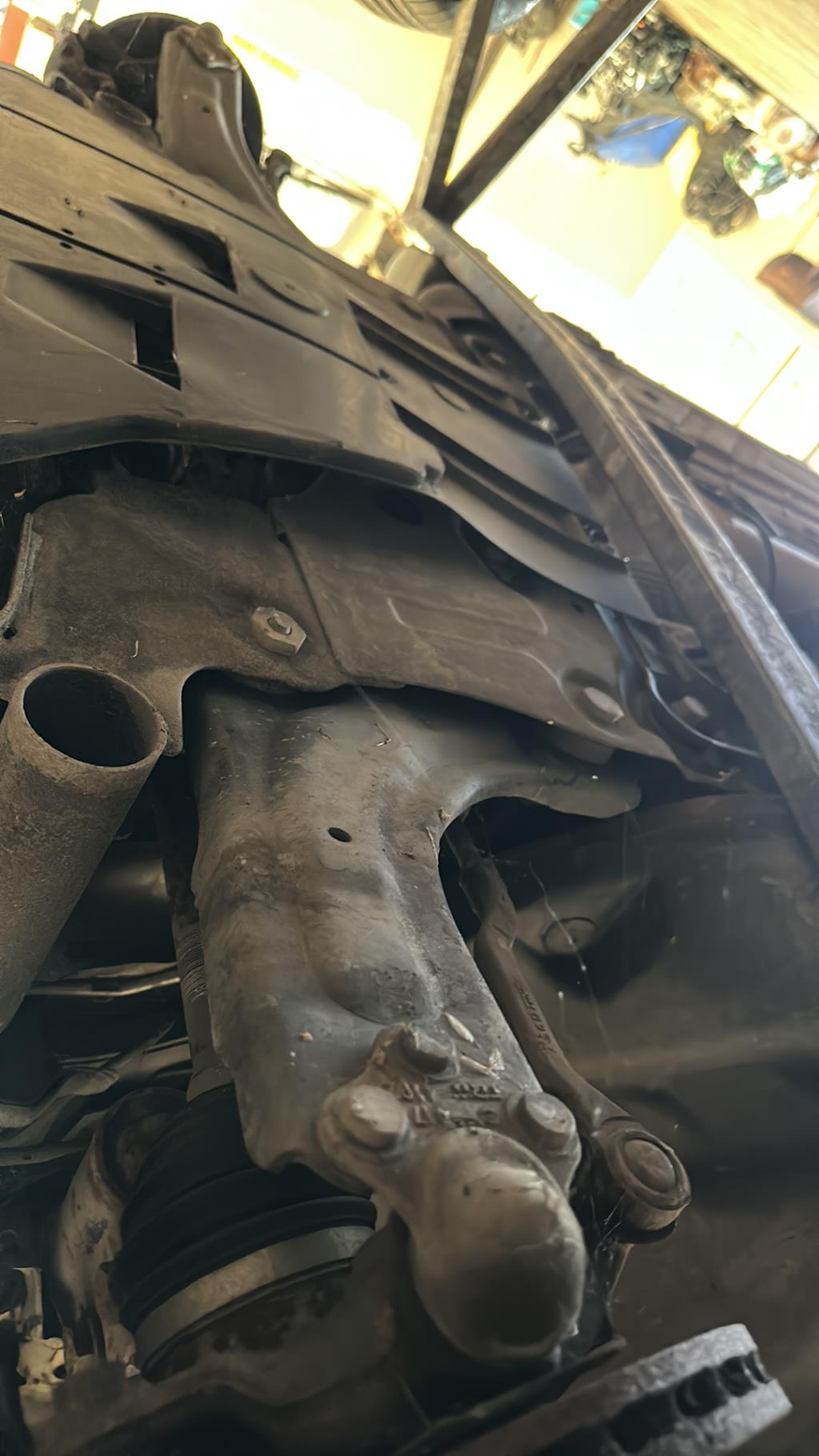 Triangle avant gauche RENAULT MEGANE 3 PHASE 2 BREAK Diesel - 1